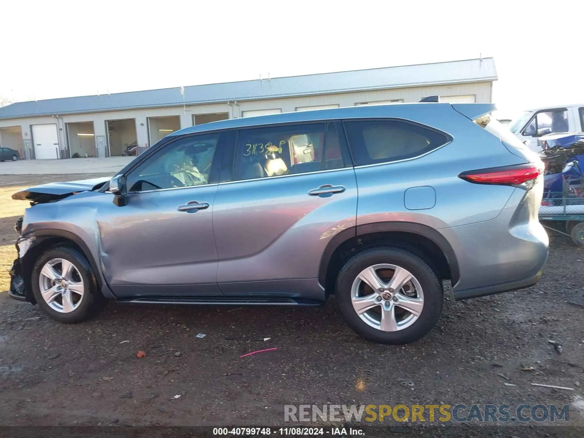 14 Photograph of a damaged car 5TDZZRAH9NS137948 TOYOTA HIGHLANDER 2022