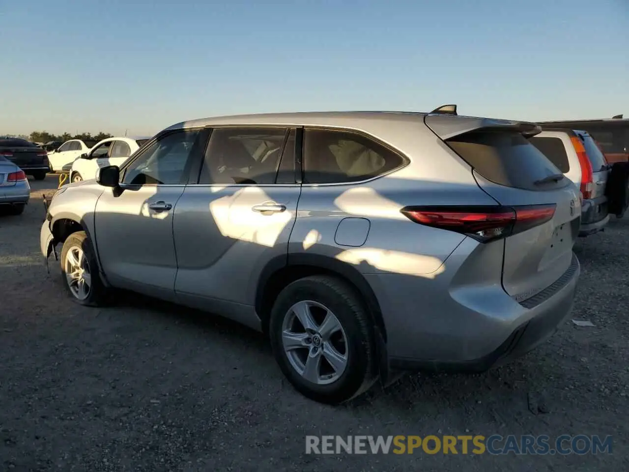 2 Photograph of a damaged car 5TDZZRAHXNS105459 TOYOTA HIGHLANDER 2022