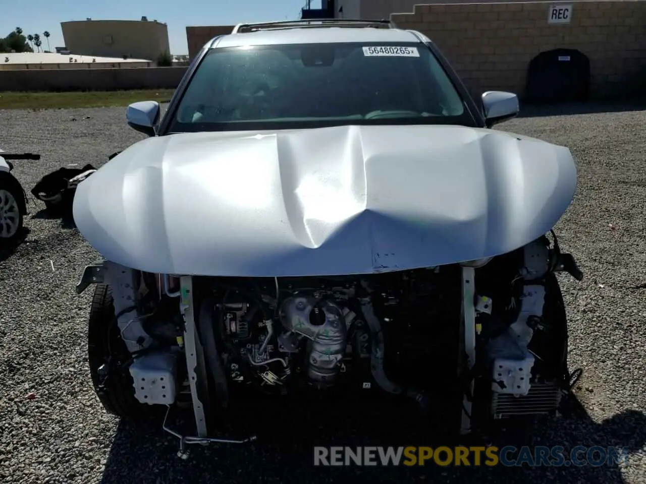 5 Photograph of a damaged car 5TDZZRAHXNS129437 TOYOTA HIGHLANDER 2022