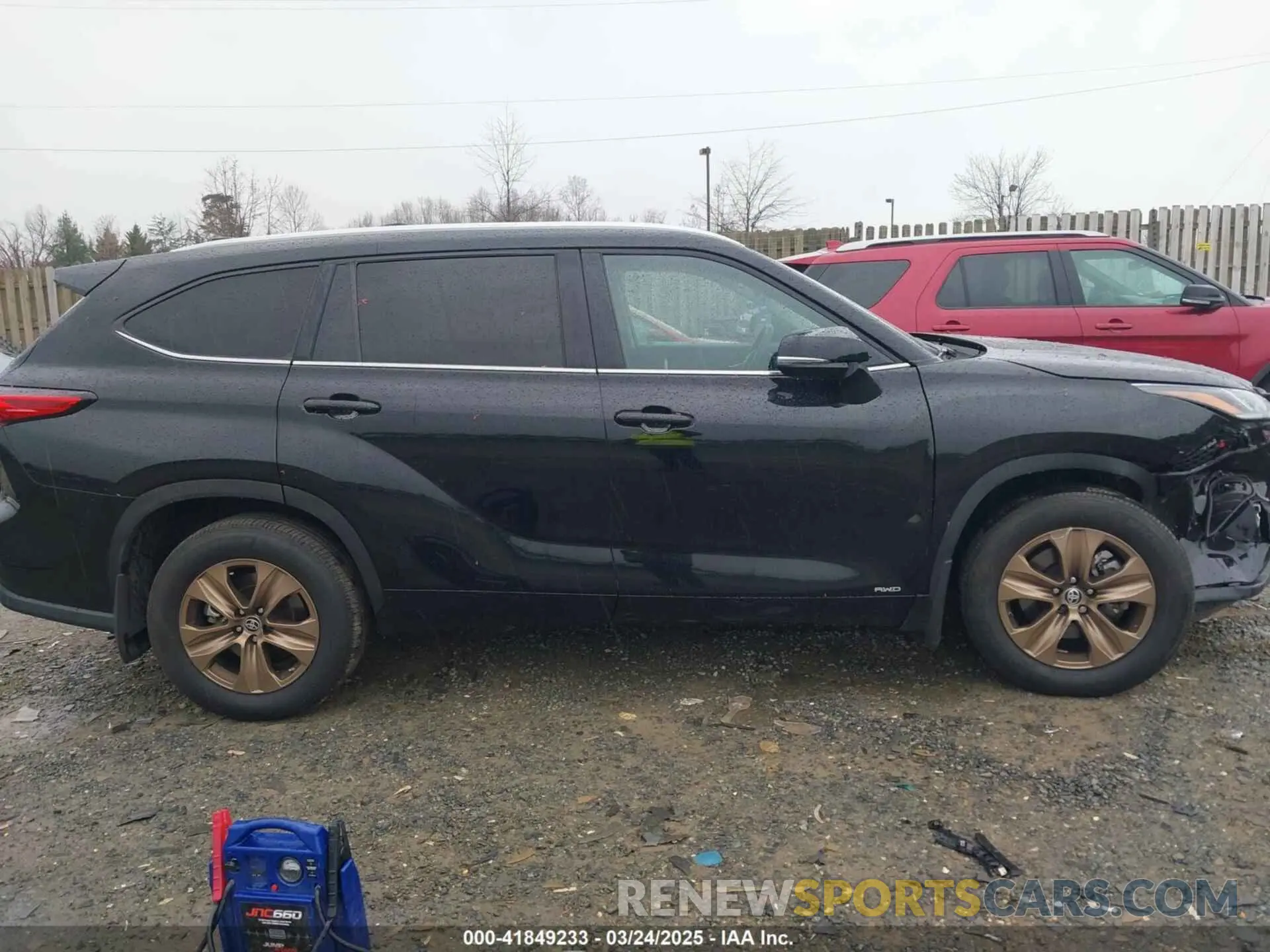 13 Photograph of a damaged car 5TDABRCH0PS564355 TOYOTA HIGHLANDER 2023