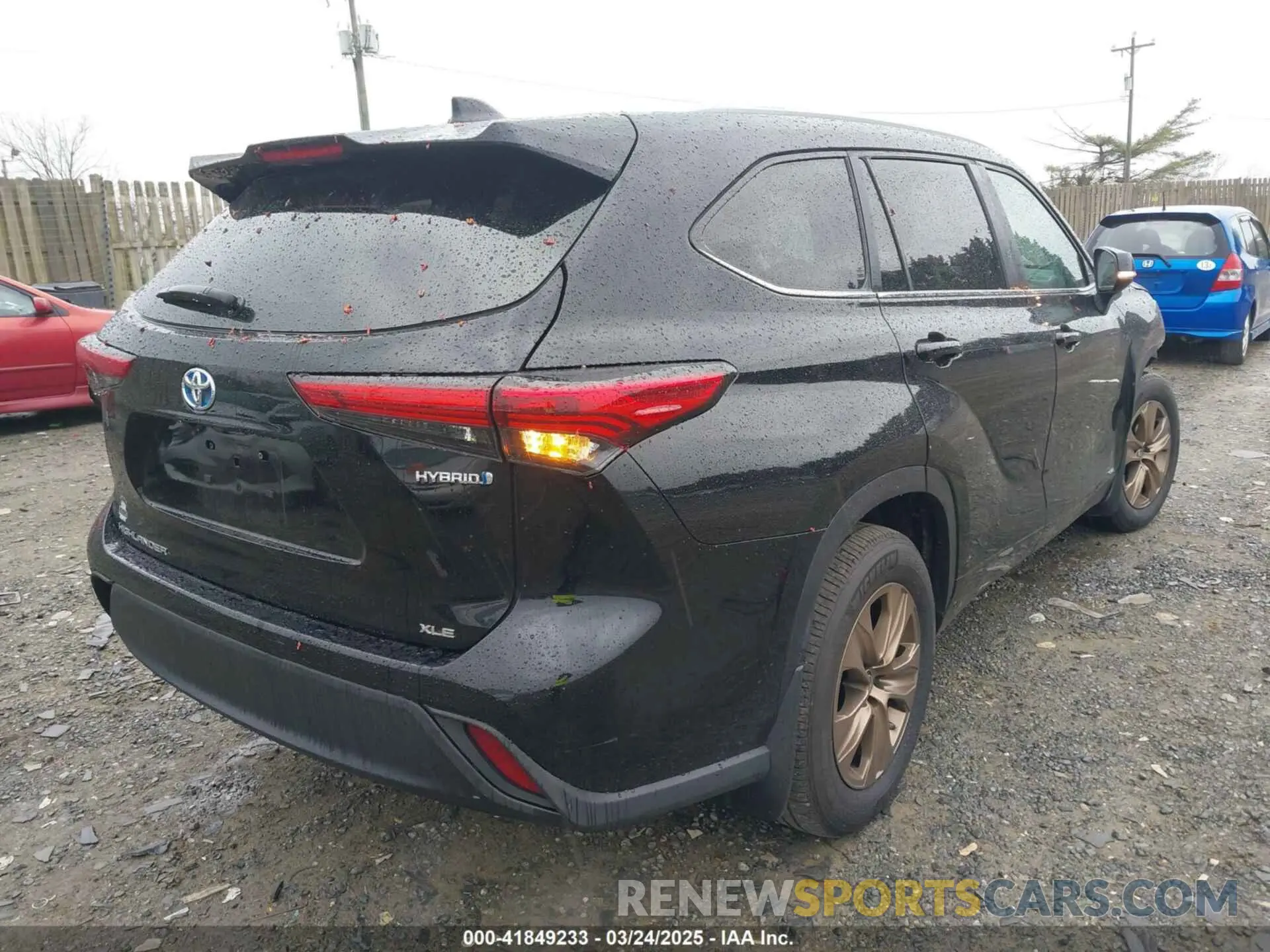 4 Photograph of a damaged car 5TDABRCH0PS564355 TOYOTA HIGHLANDER 2023