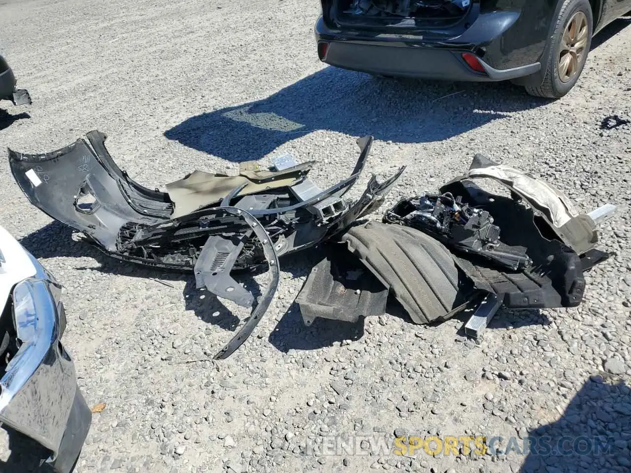 13 Photograph of a damaged car 5TDABRCH5PS602677 TOYOTA HIGHLANDER 2023