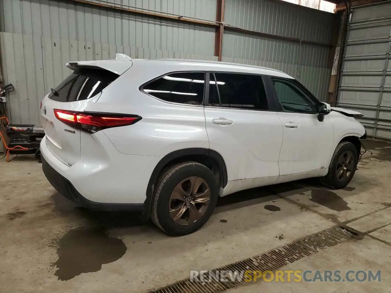 3 Фотография поврежденного автомобиля 5TDABRCH7PS586904 TOYOTA HIGHLANDER 2023
