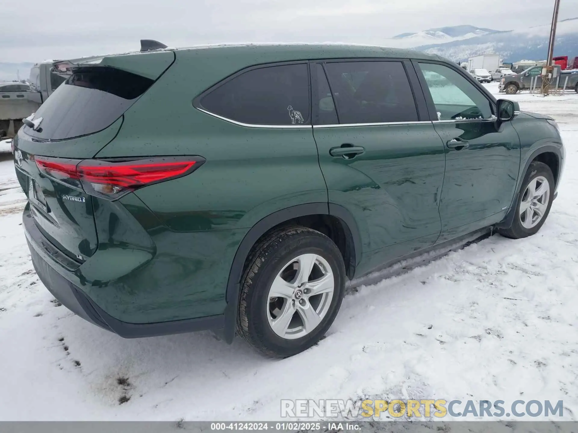4 Photograph of a damaged car 5TDBBRCH3PS563608 TOYOTA HIGHLANDER 2023