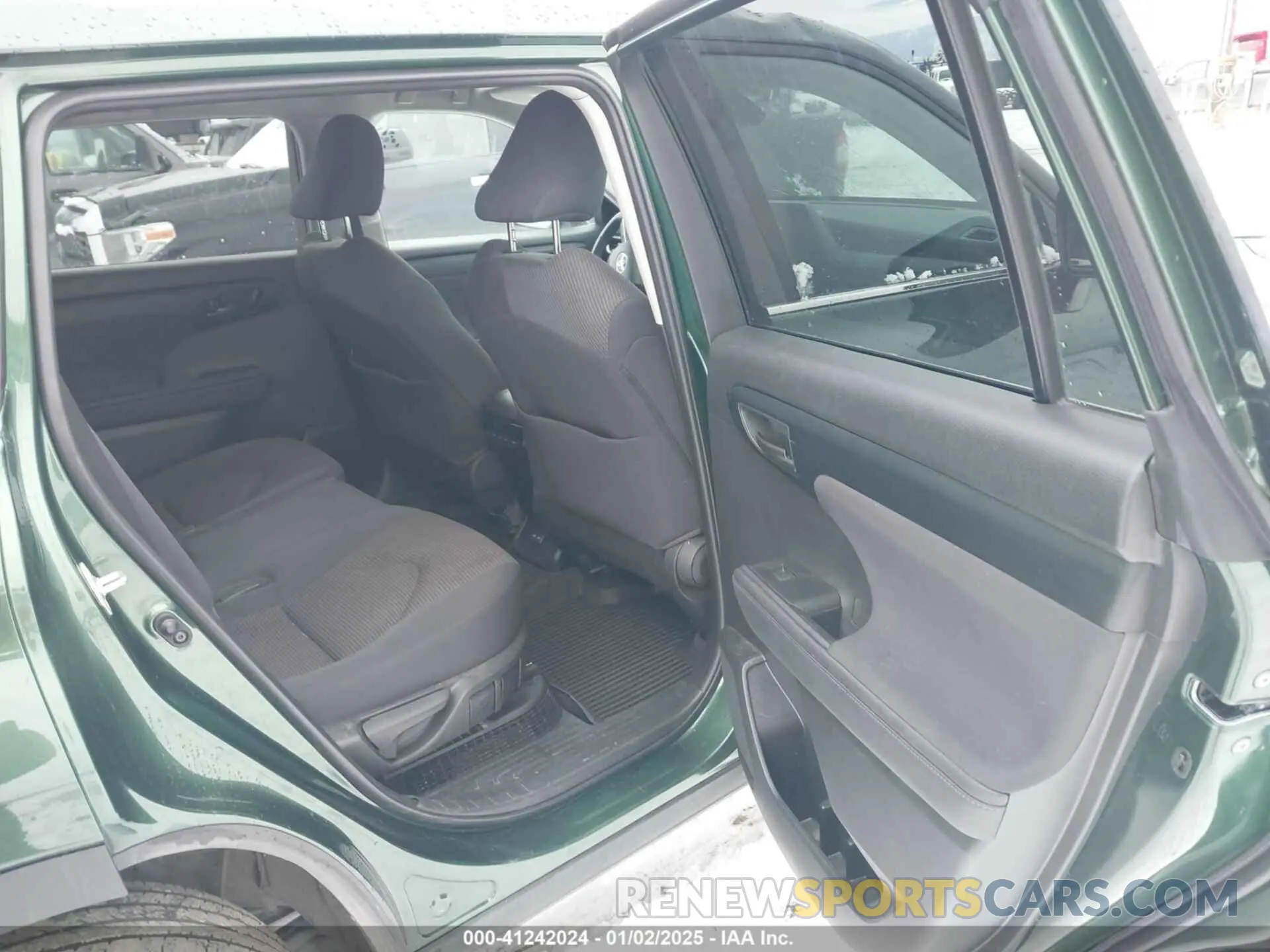 8 Photograph of a damaged car 5TDBBRCH3PS563608 TOYOTA HIGHLANDER 2023