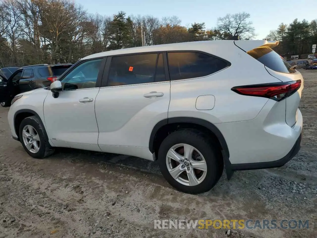 2 Photograph of a damaged car 5TDBBRCH7PS565930 TOYOTA HIGHLANDER 2023