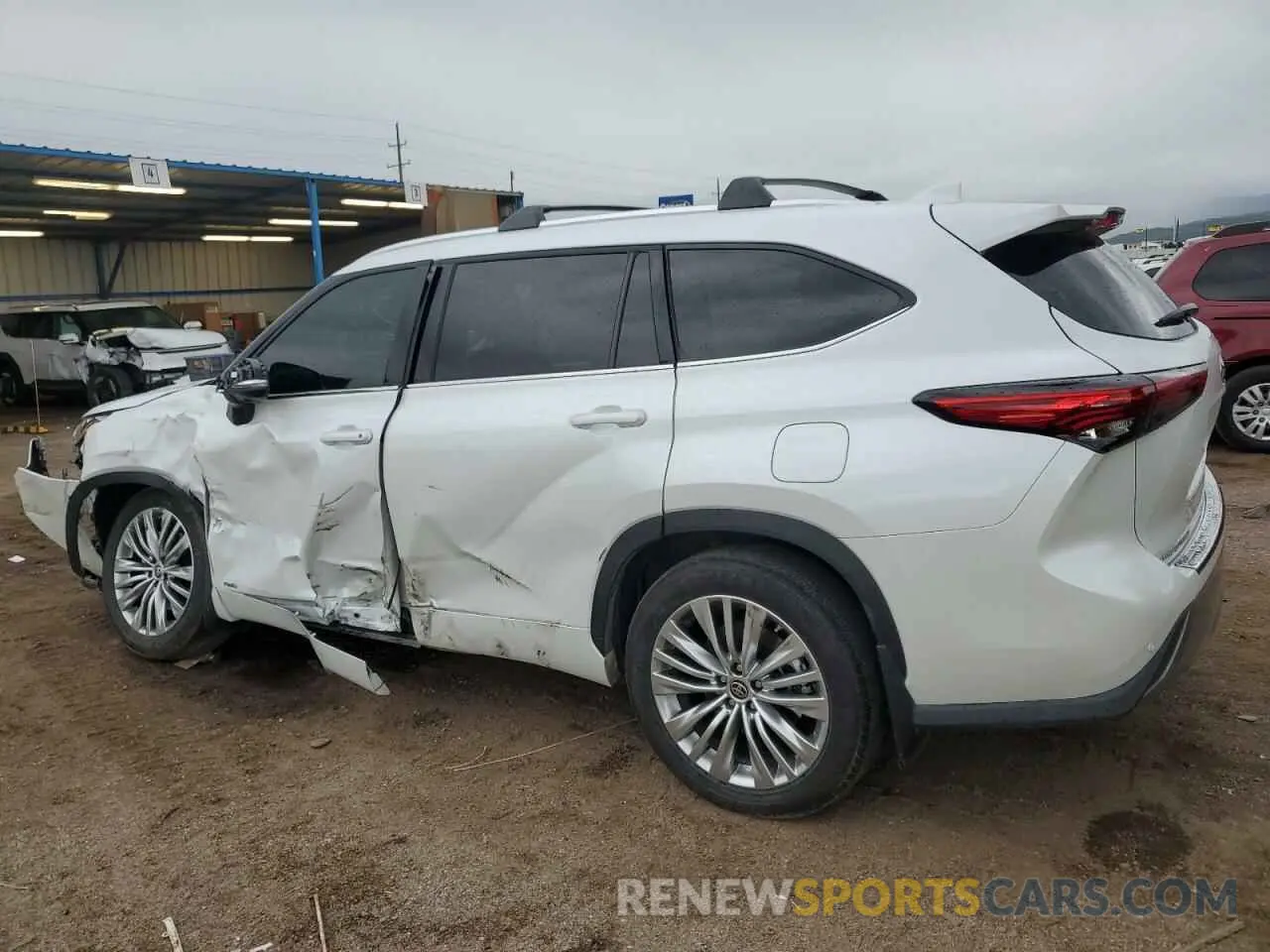 2 Photograph of a damaged car 5TDEBRCH6PS127364 TOYOTA HIGHLANDER 2023