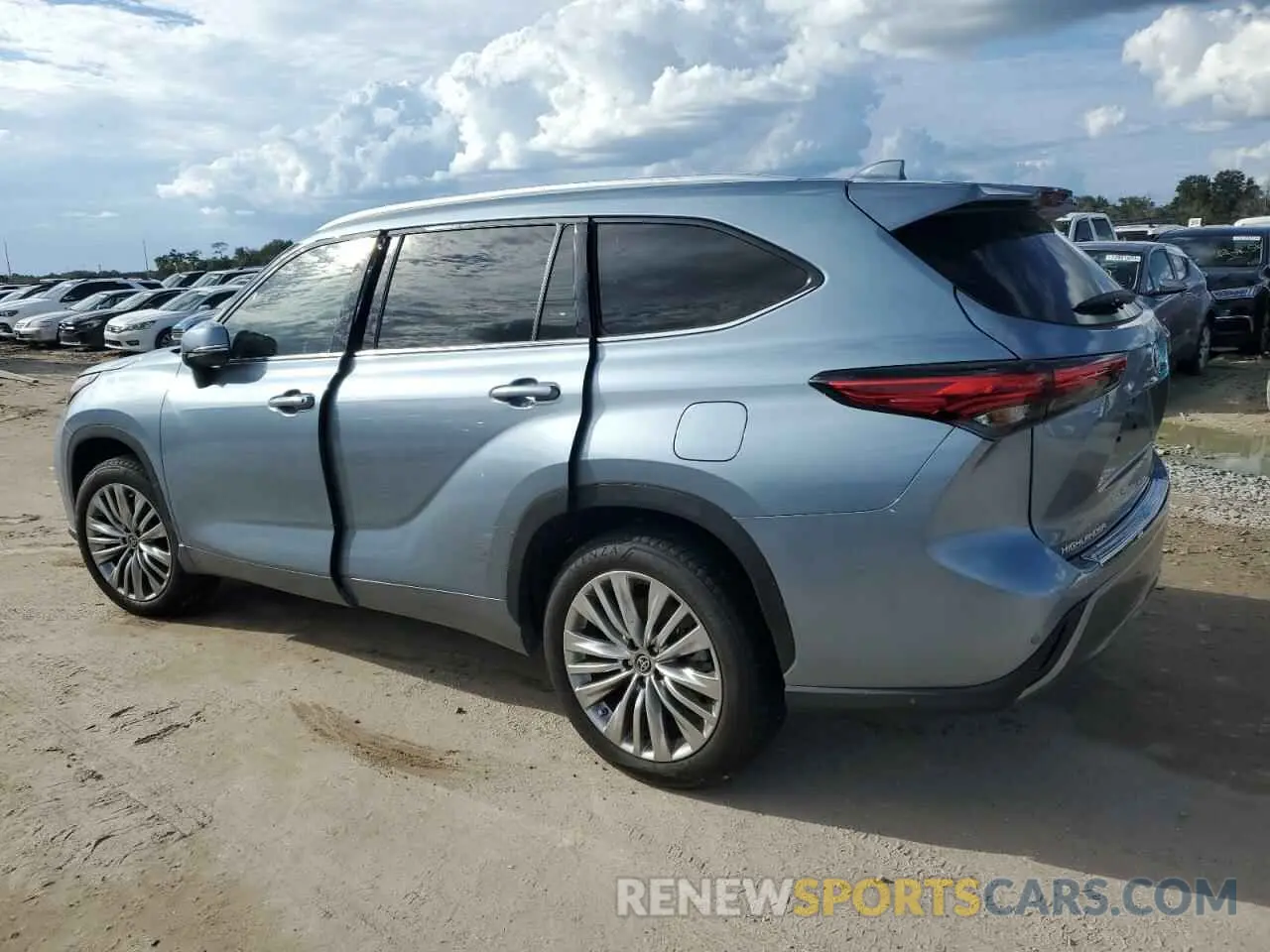 2 Photograph of a damaged car 5TDFARAH3PS021383 TOYOTA HIGHLANDER 2023