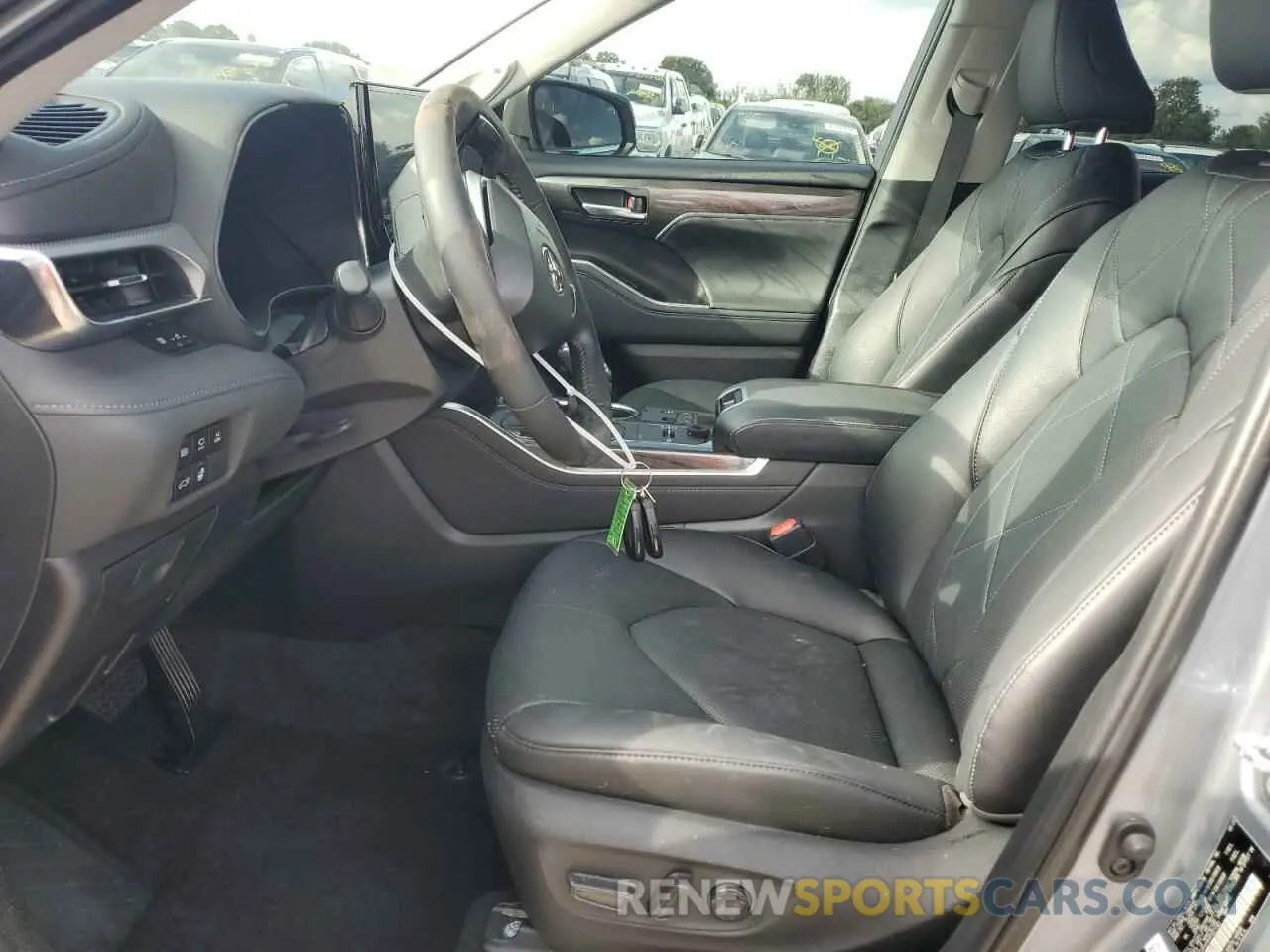 7 Photograph of a damaged car 5TDFARAH3PS021383 TOYOTA HIGHLANDER 2023