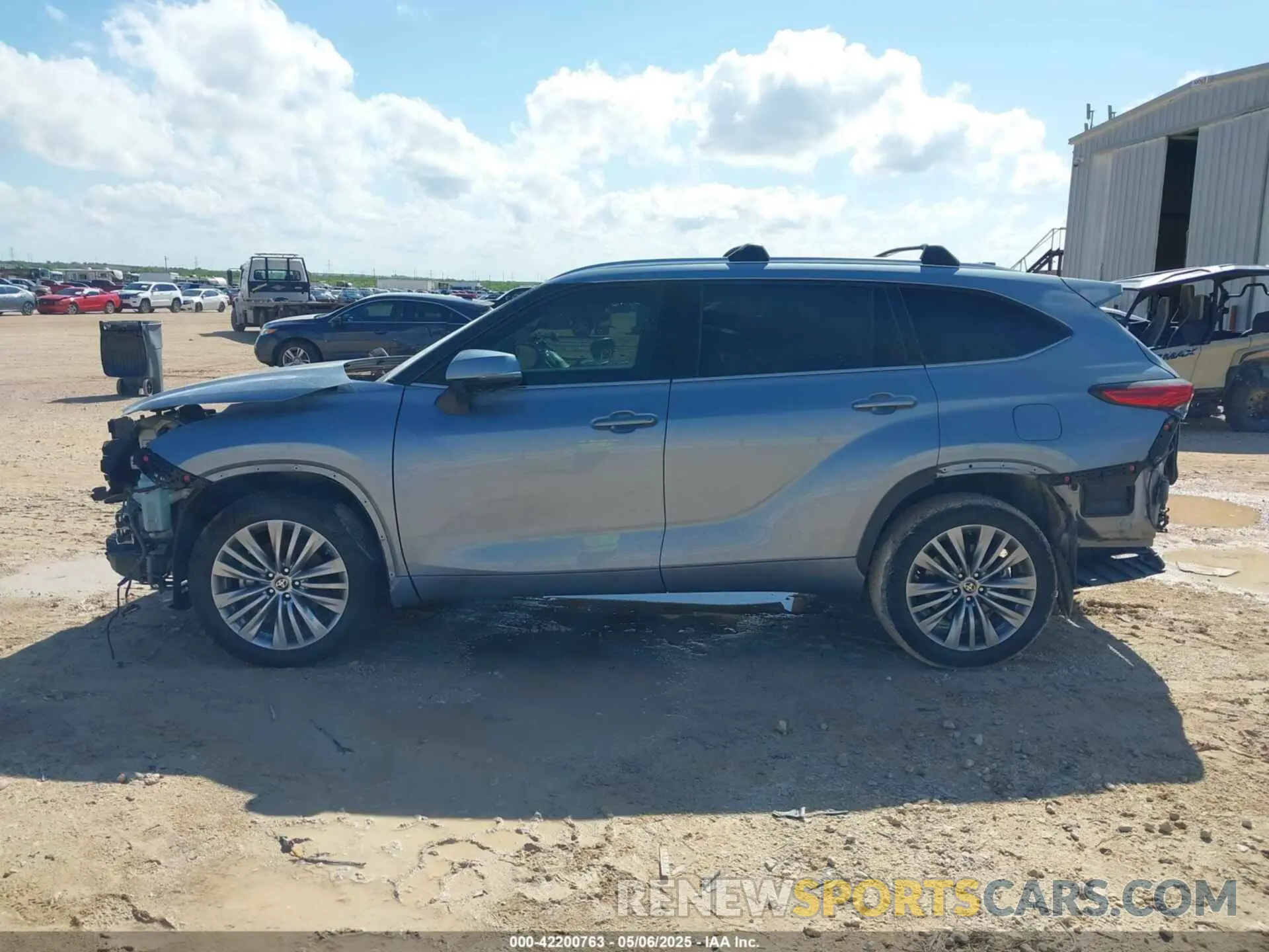 14 Photograph of a damaged car 5TDFARAH5PS520699 TOYOTA HIGHLANDER 2023