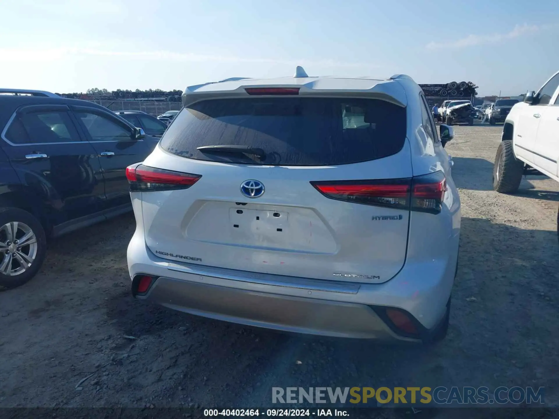 16 Photograph of a damaged car 5TDFARAH7PS527184 TOYOTA HIGHLANDER 2023