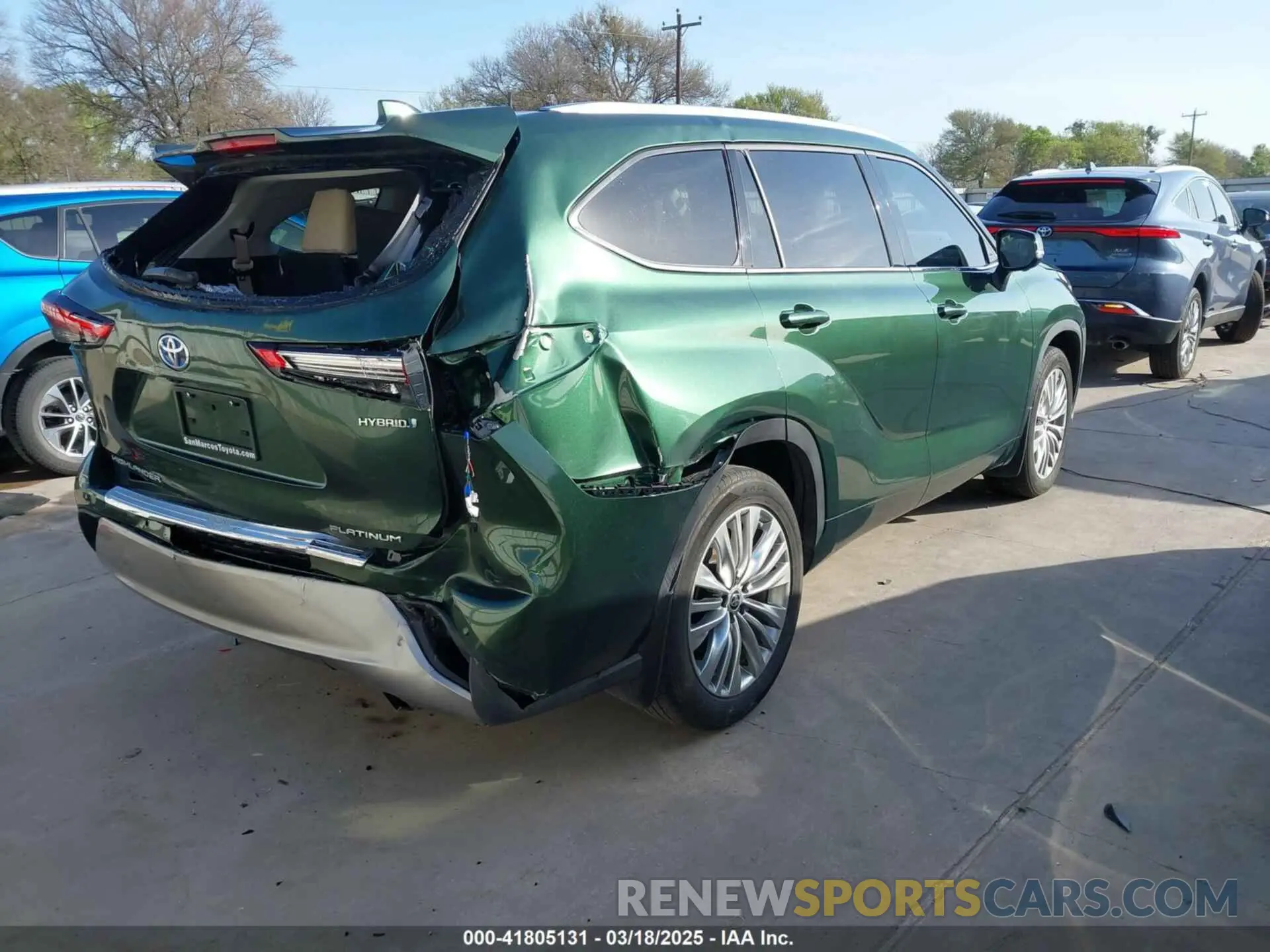 4 Photograph of a damaged car 5TDFARAH8PS521359 TOYOTA HIGHLANDER 2023