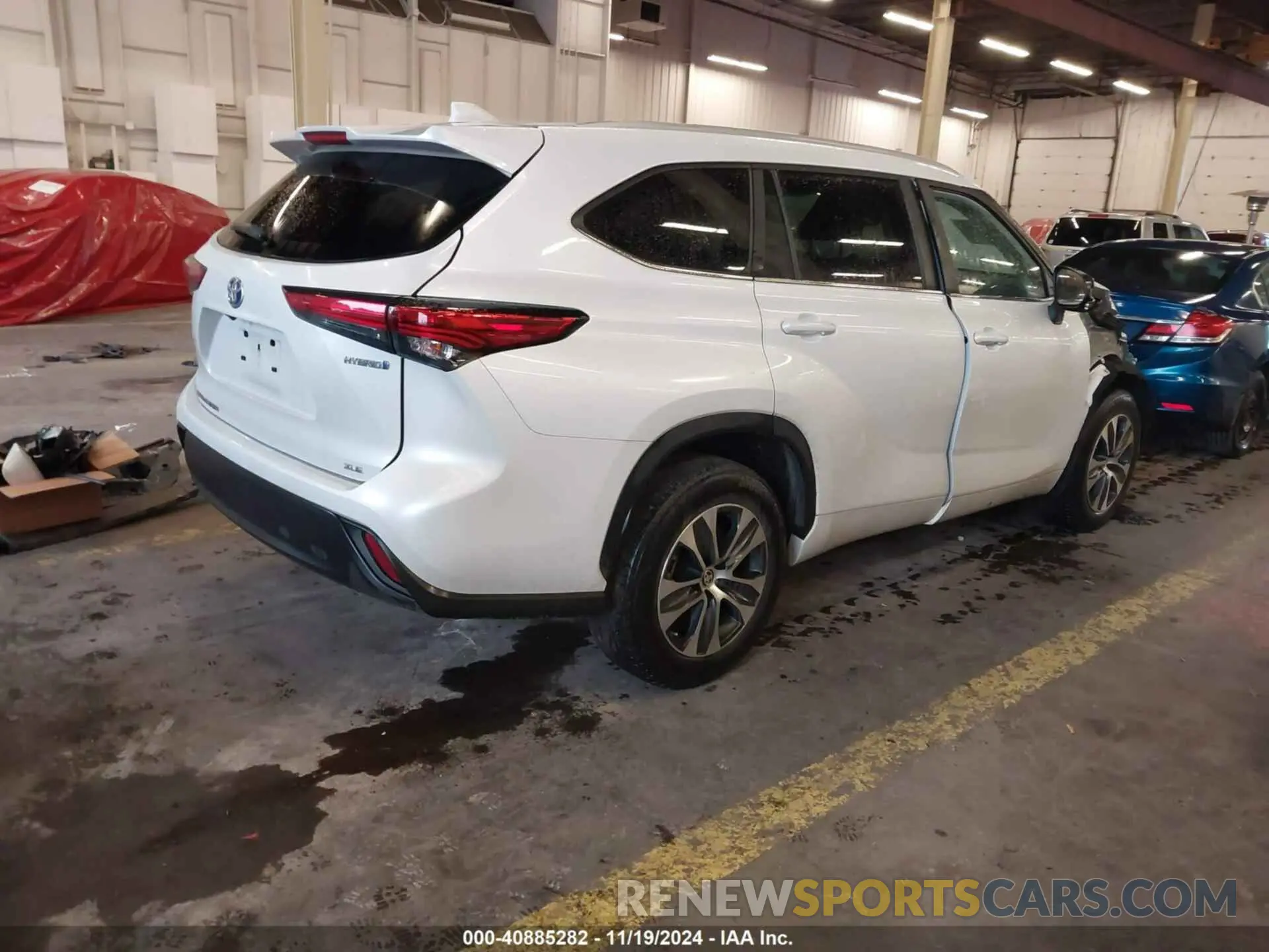 4 Photograph of a damaged car 5TDKARAH9PS519179 TOYOTA HIGHLANDER 2023
