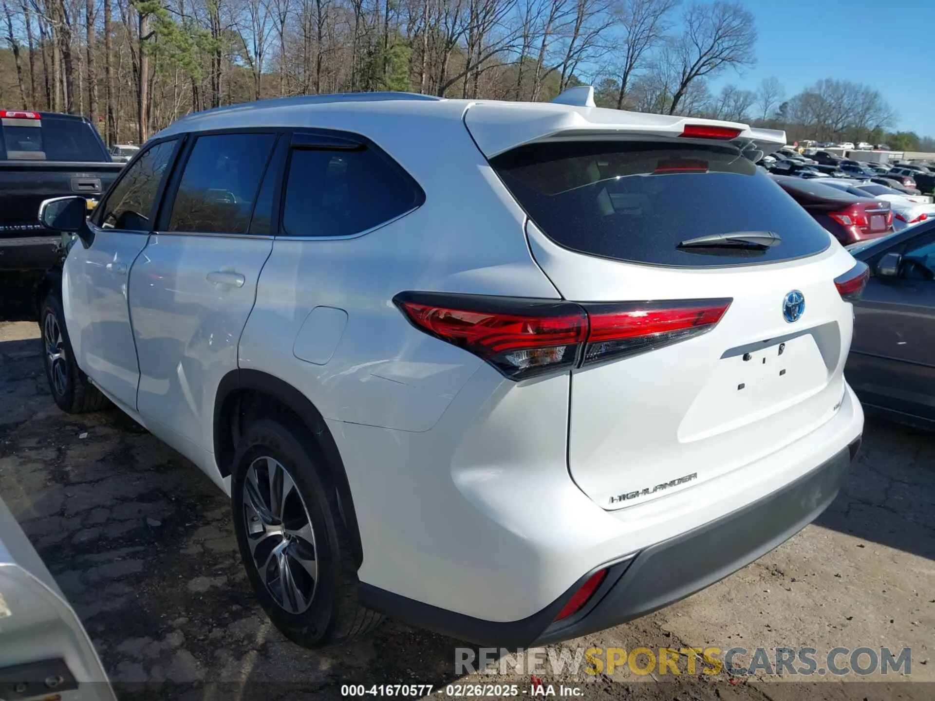 3 Фотография поврежденного автомобиля 5TDKARAHXPS524665 TOYOTA HIGHLANDER 2023