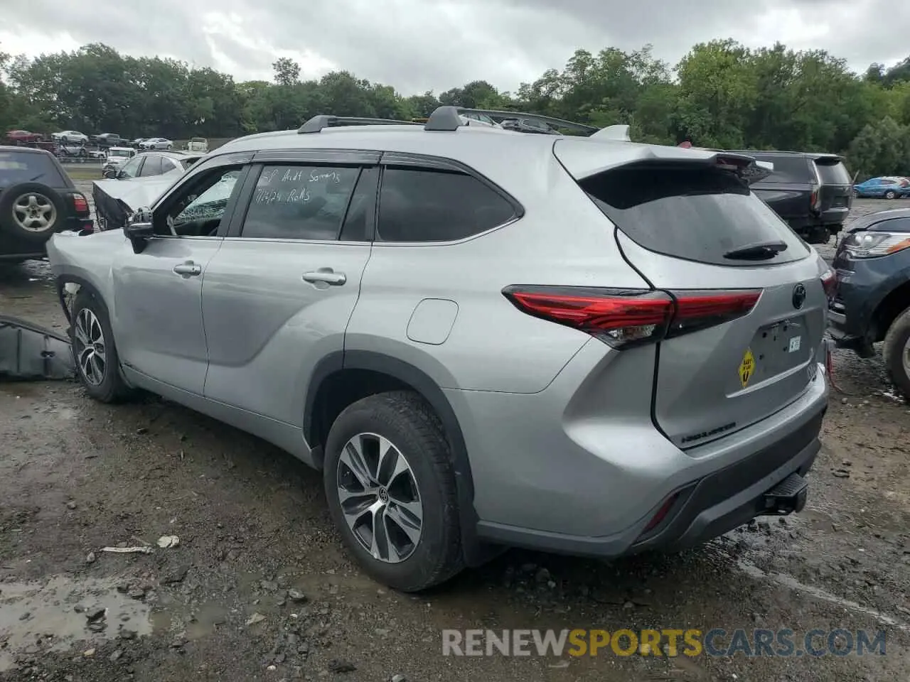 2 Photograph of a damaged car 5TDKBRCH1PS590984 TOYOTA HIGHLANDER 2023