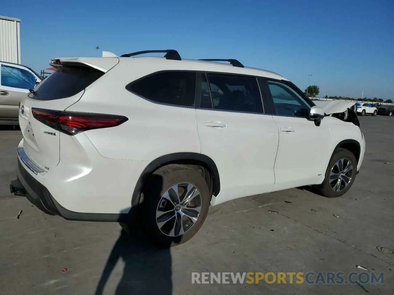 3 Фотография поврежденного автомобиля 5TDKBRCH4PS113997 TOYOTA HIGHLANDER 2023