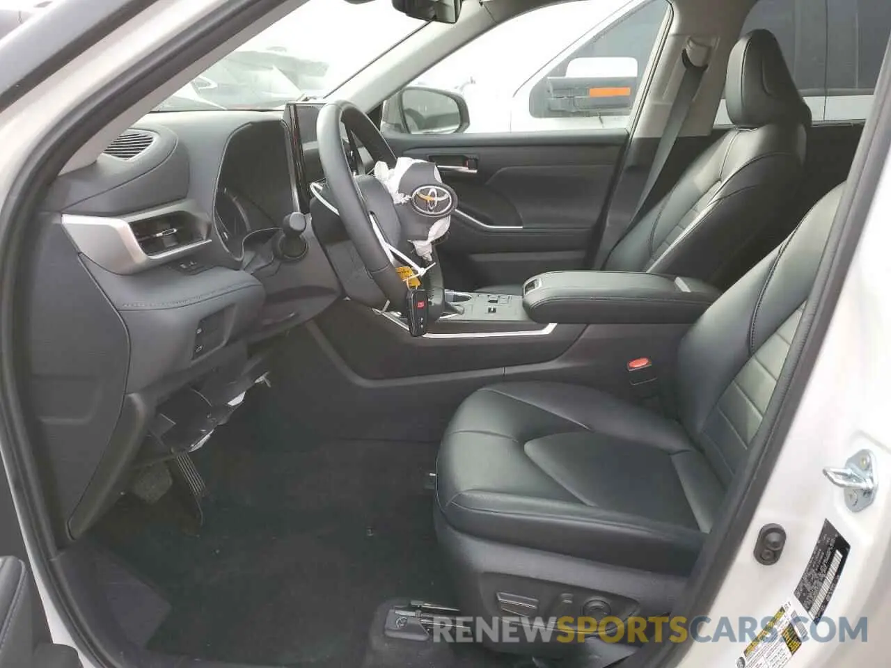 7 Фотография поврежденного автомобиля 5TDKBRCH4PS113997 TOYOTA HIGHLANDER 2023