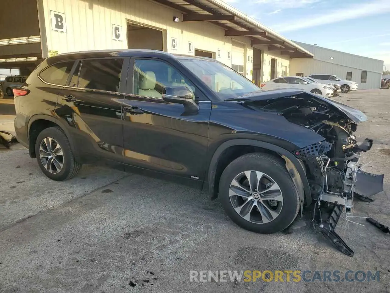 4 Photograph of a damaged car 5TDKBRCH5PS594214 TOYOTA HIGHLANDER 2023