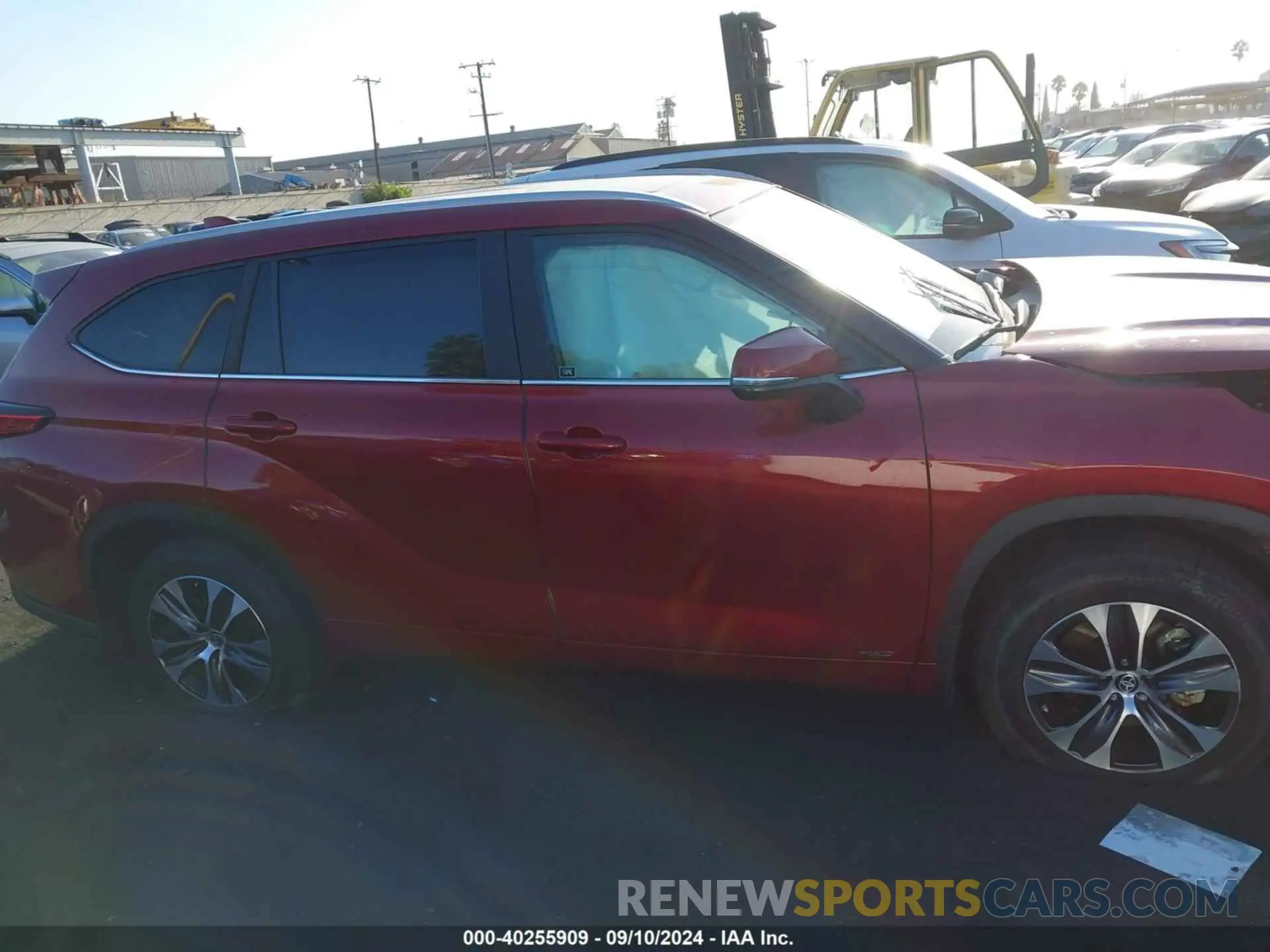 13 Photograph of a damaged car 5TDKBRCH8PS583014 TOYOTA HIGHLANDER 2023