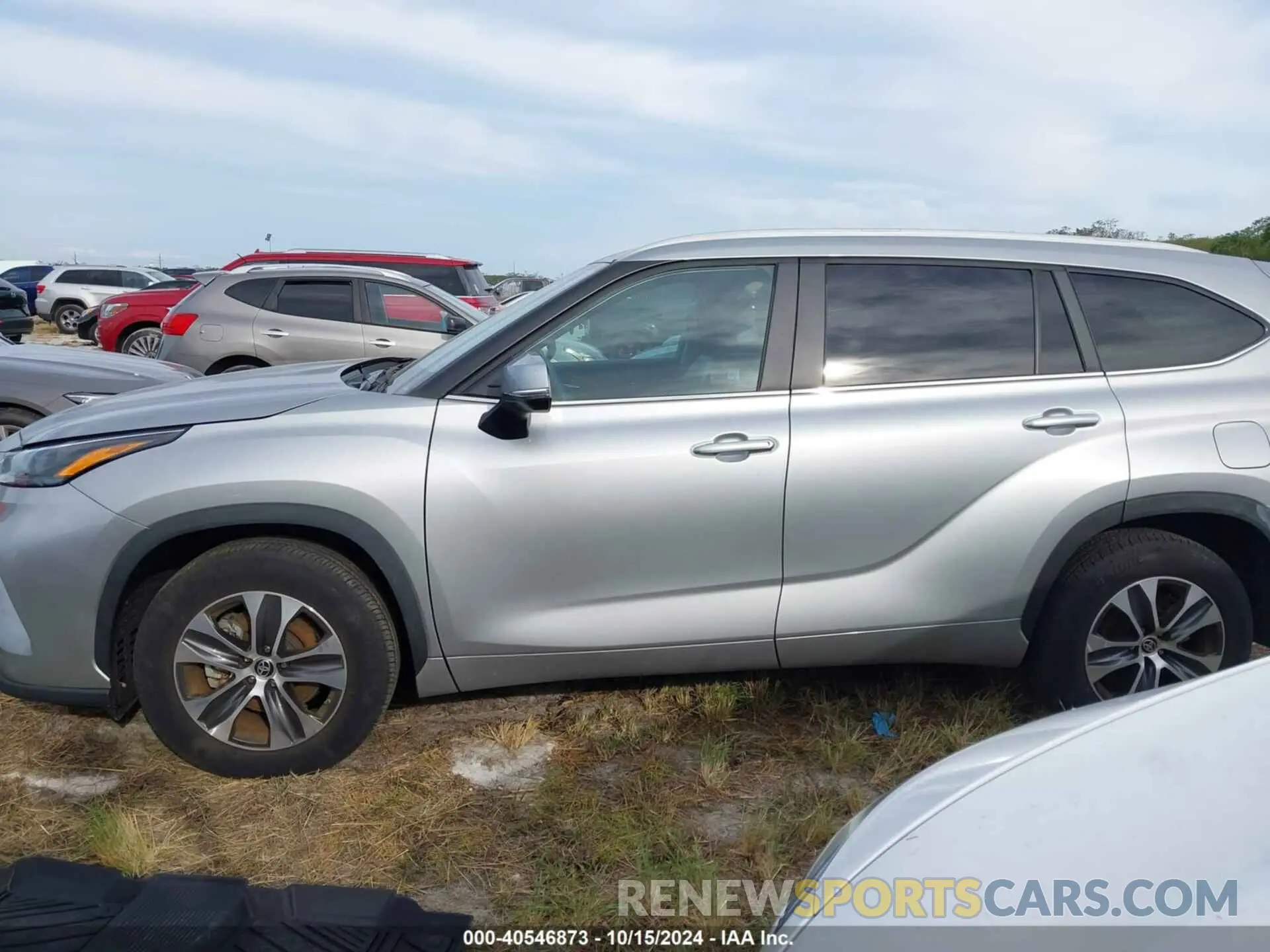 14 Photograph of a damaged car 5TDKDRAH0PS024862 TOYOTA HIGHLANDER 2023
