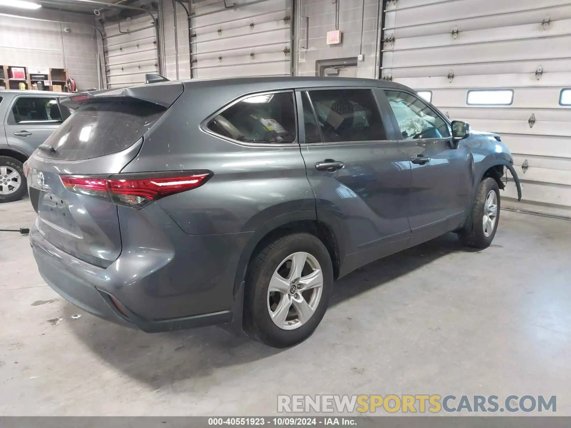 4 Фотография поврежденного автомобиля 5TDKDRAH0PS046893 TOYOTA HIGHLANDER 2023