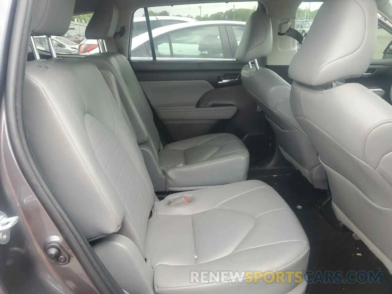 11 Photograph of a damaged car 5TDKDRAH1PS038530 TOYOTA HIGHLANDER 2023
