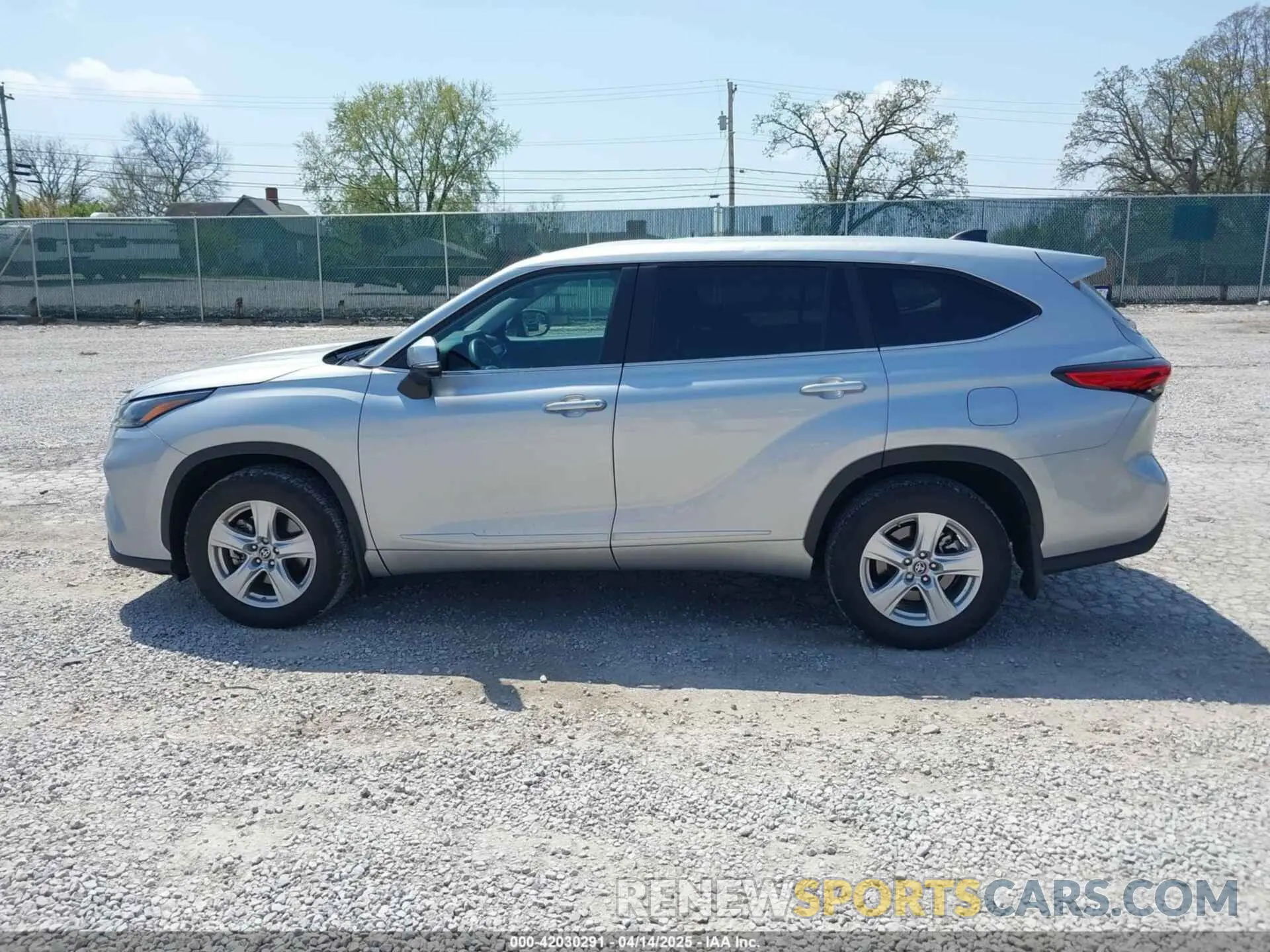 14 Photograph of a damaged car 5TDKDRAH1PS048393 TOYOTA HIGHLANDER 2023