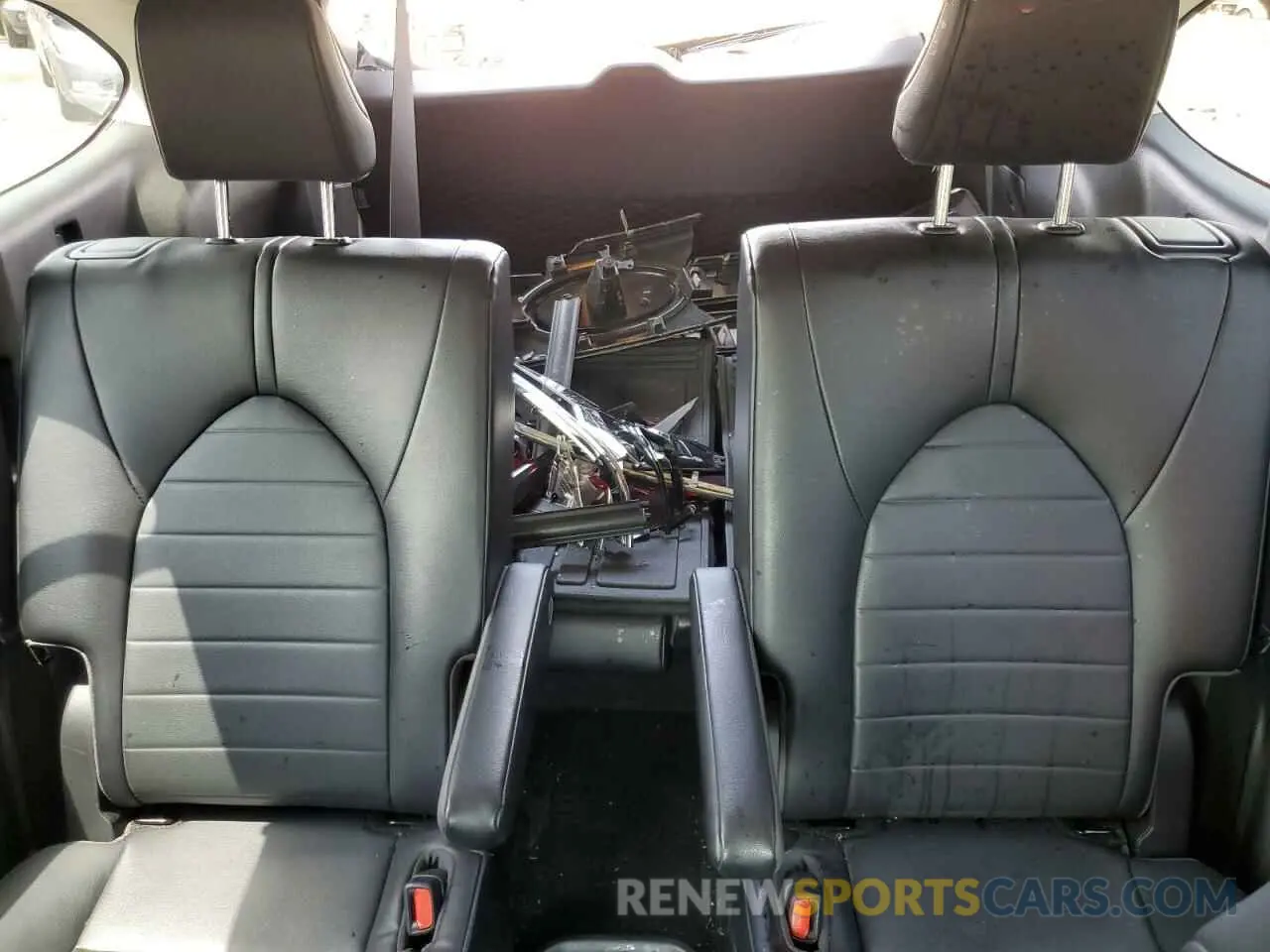 10 Photograph of a damaged car 5TDKDRAH2PS009392 TOYOTA HIGHLANDER 2023