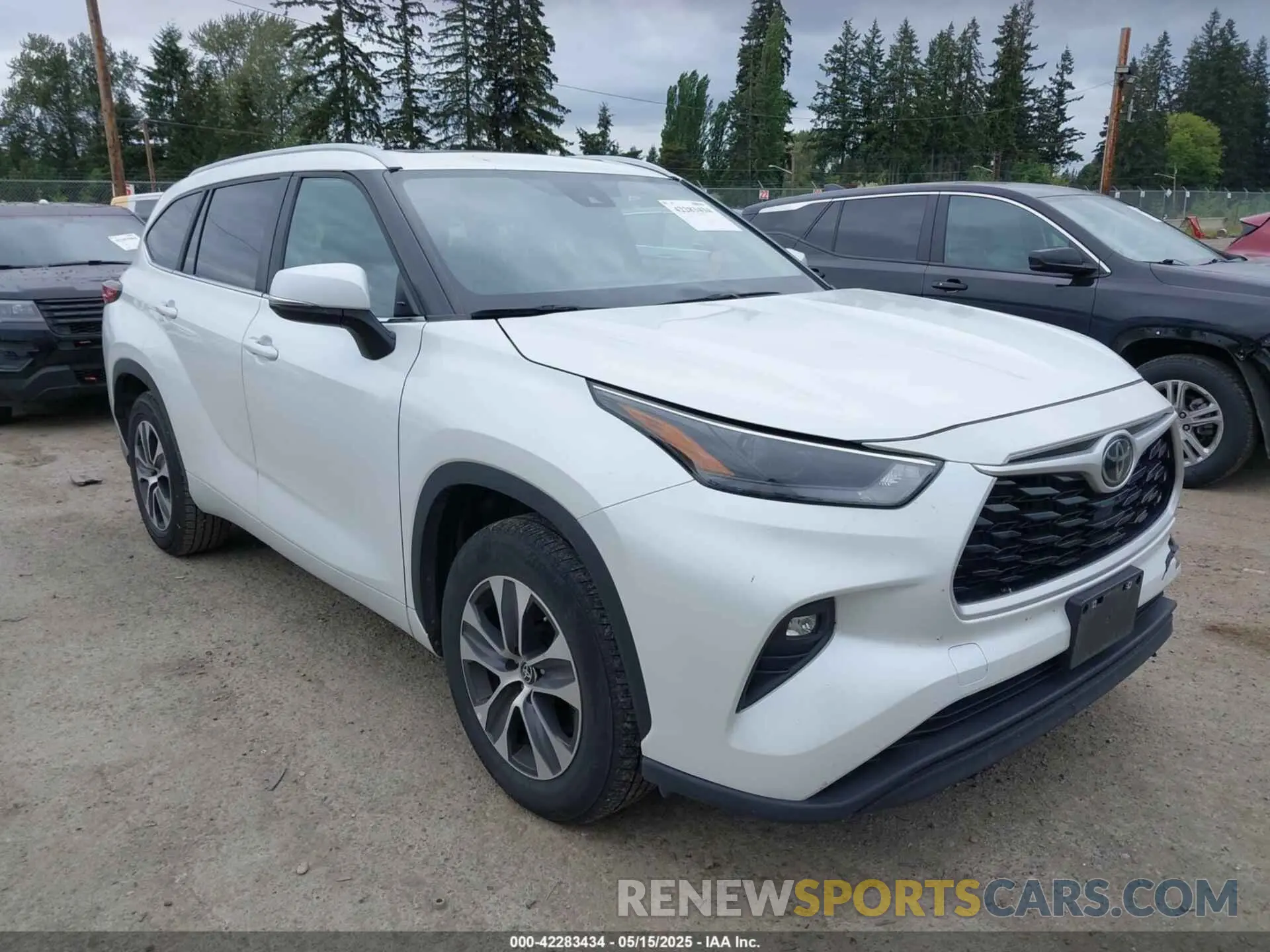 1 Photograph of a damaged car 5TDKDRAH2PS502571 TOYOTA HIGHLANDER 2023