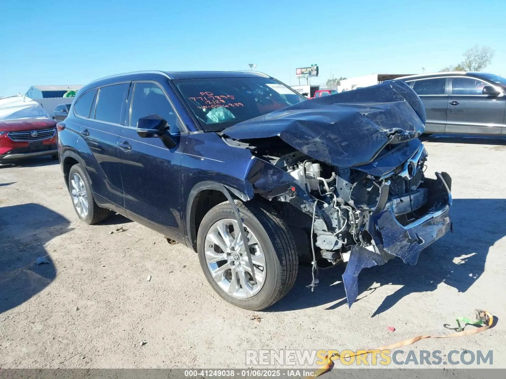 1 Фотография поврежденного автомобиля 5TDKDRAH3PS006839 TOYOTA HIGHLANDER 2023