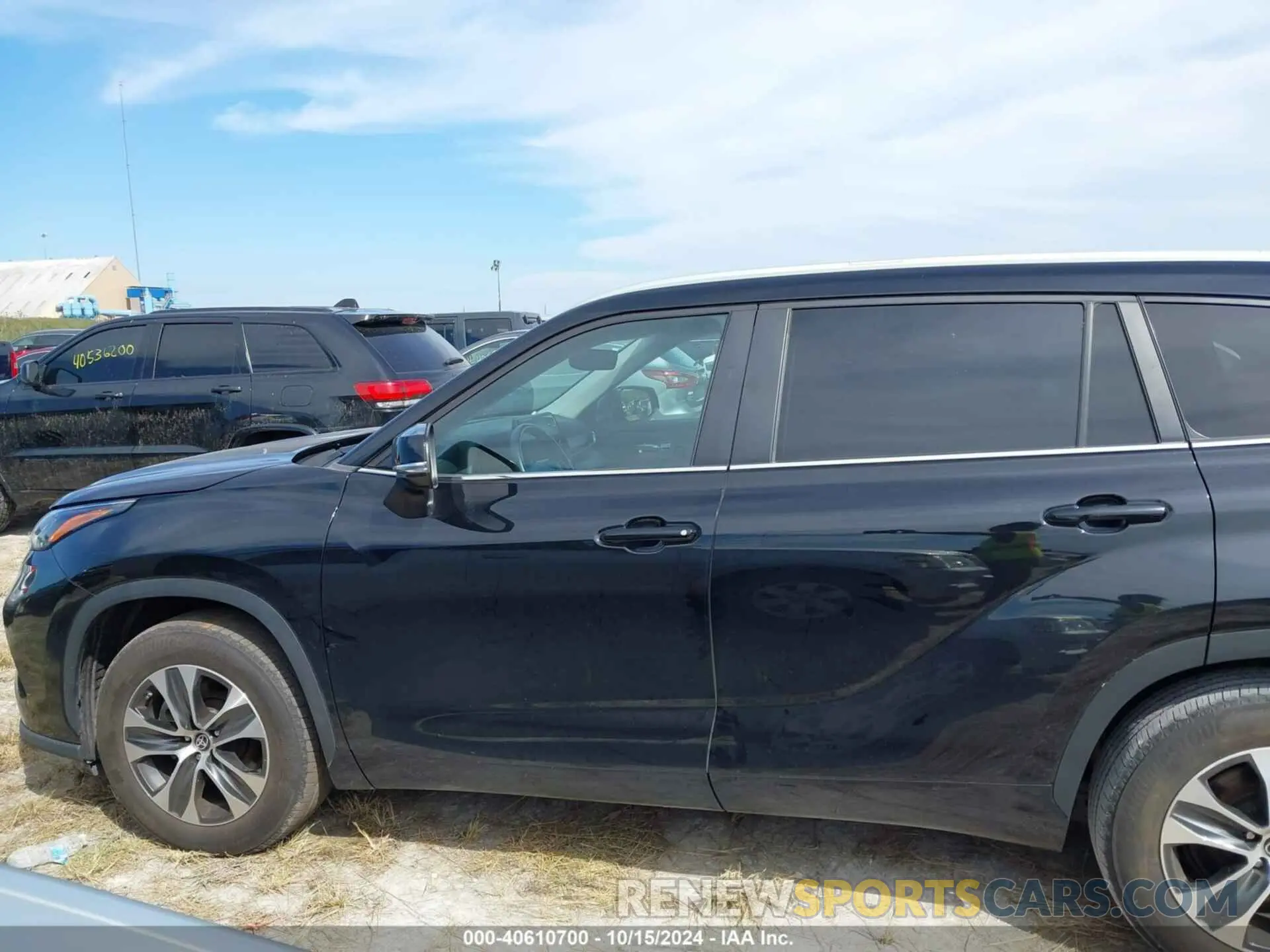 13 Photograph of a damaged car 5TDKDRAH3PS037119 TOYOTA HIGHLANDER 2023