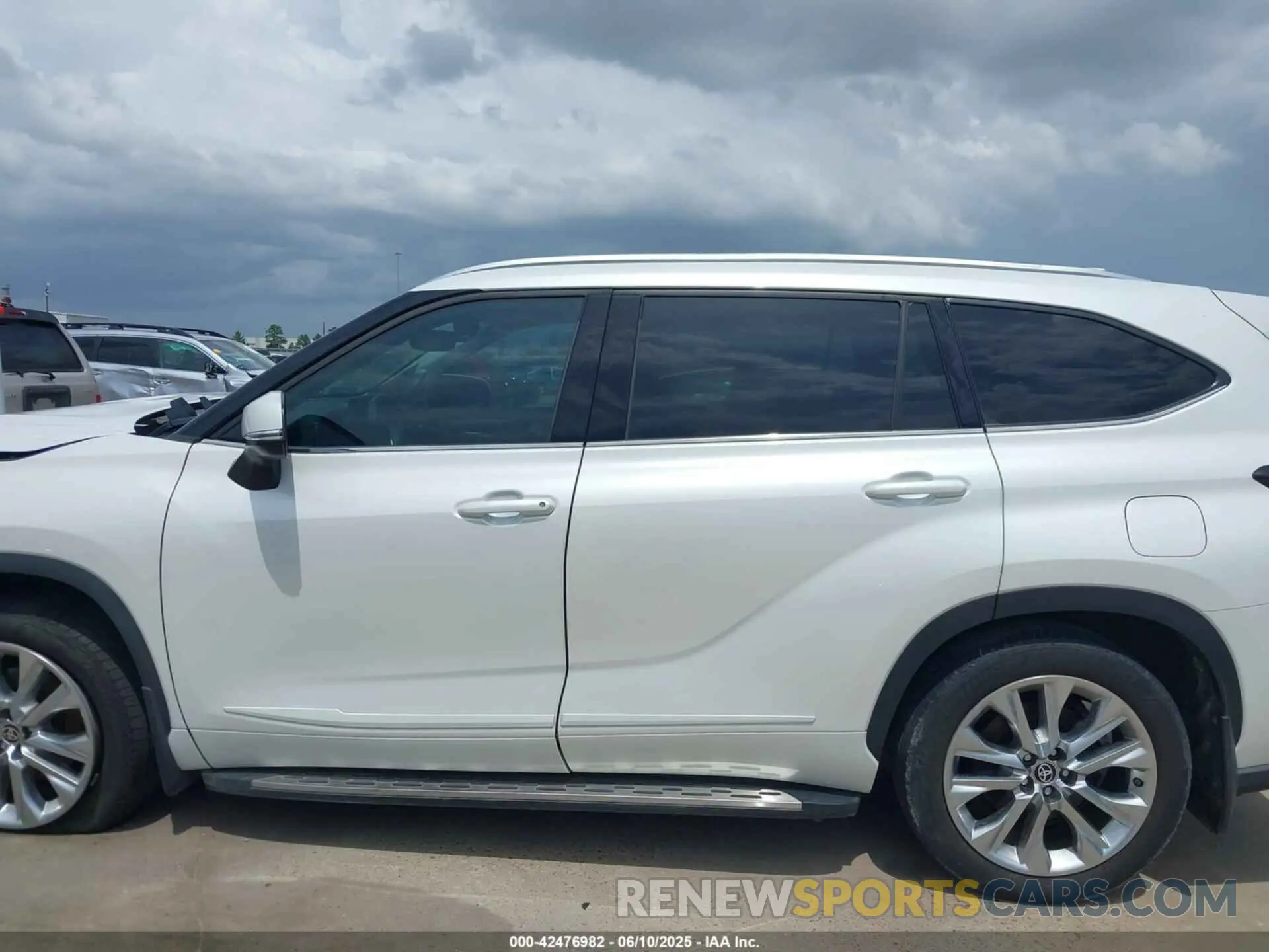 15 Photograph of a damaged car 5TDKDRAH4PS032141 TOYOTA HIGHLANDER 2023