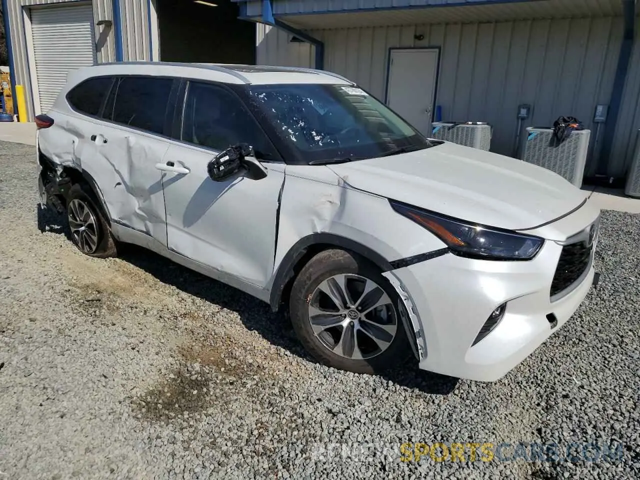 4 Photograph of a damaged car 5TDKDRAH4PS503415 TOYOTA HIGHLANDER 2023