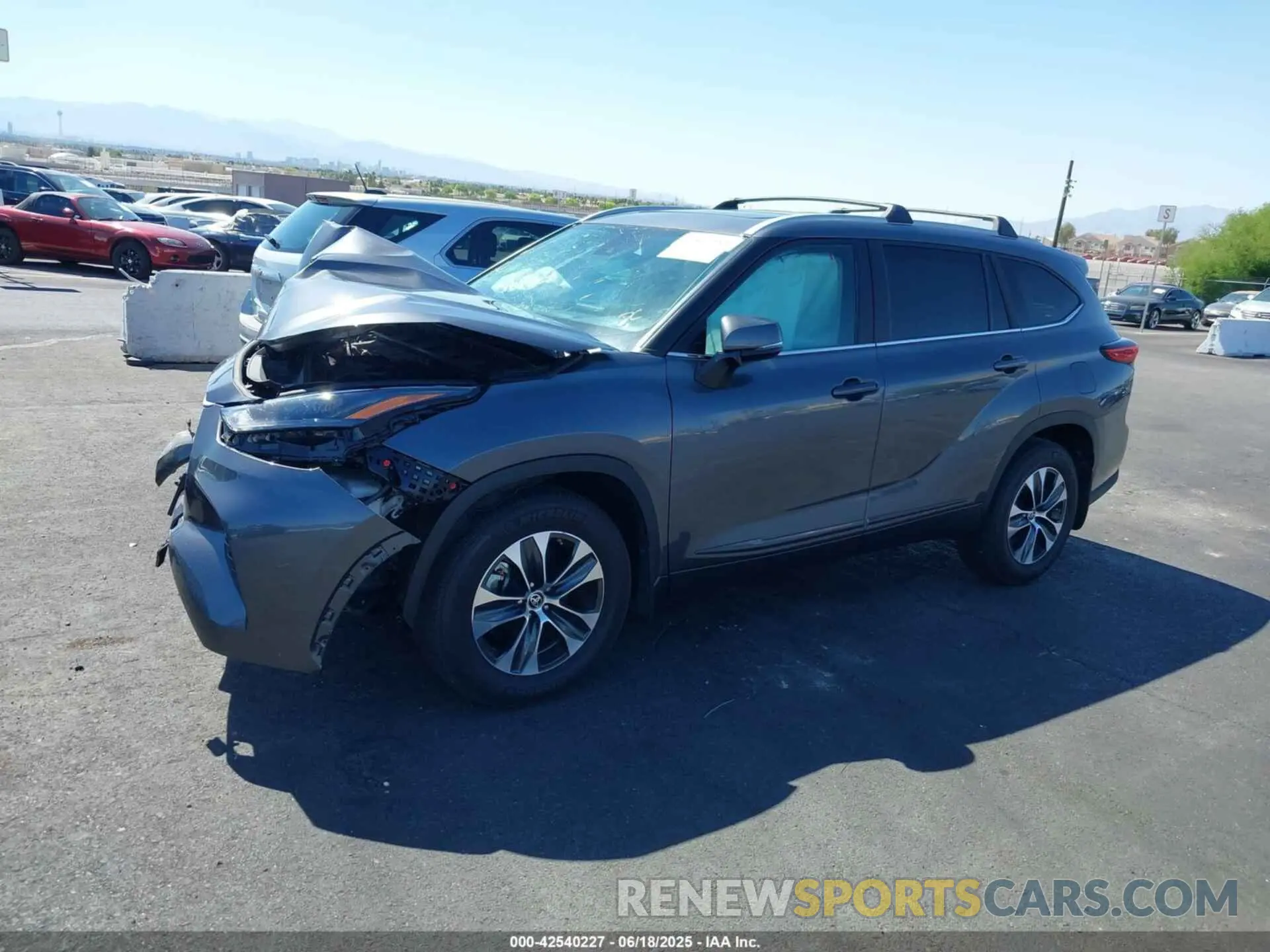 15 Photograph of a damaged car 5TDKDRAH5PS028891 TOYOTA HIGHLANDER 2023