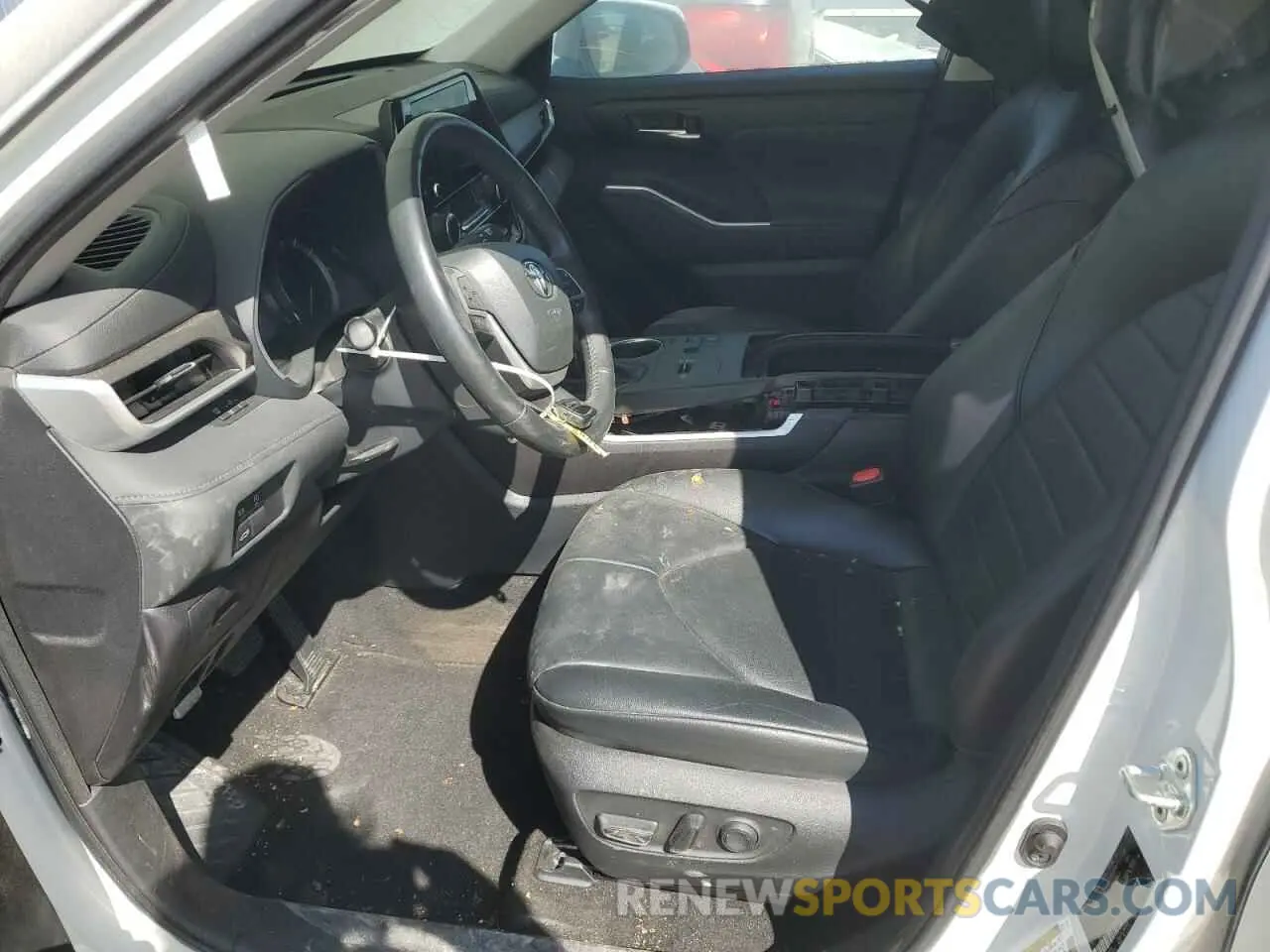 7 Фотография поврежденного автомобиля 5TDKDRAH7PS012742 TOYOTA HIGHLANDER 2023