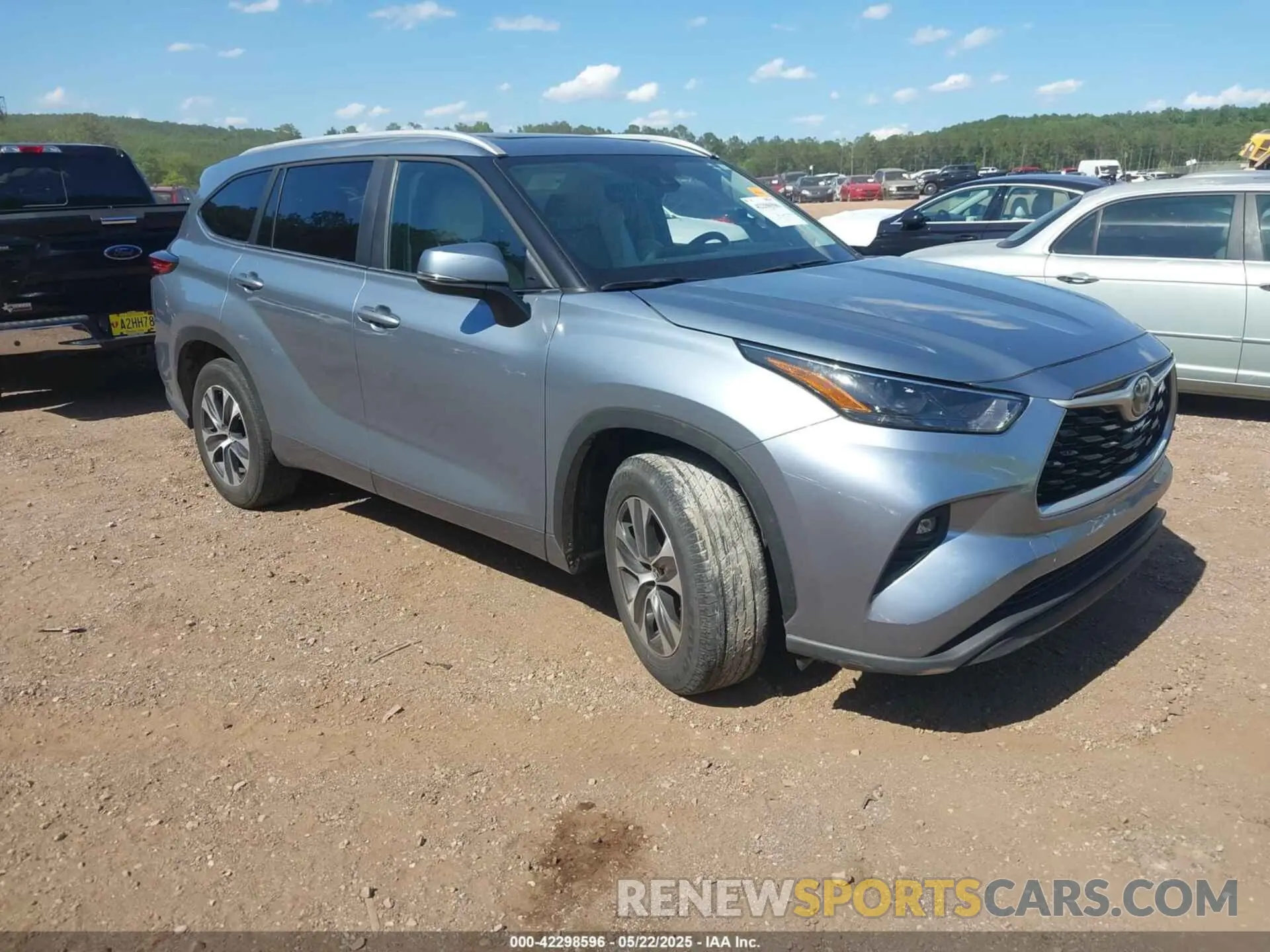 1 Photograph of a damaged car 5TDKDRAH7PS038449 TOYOTA HIGHLANDER 2023