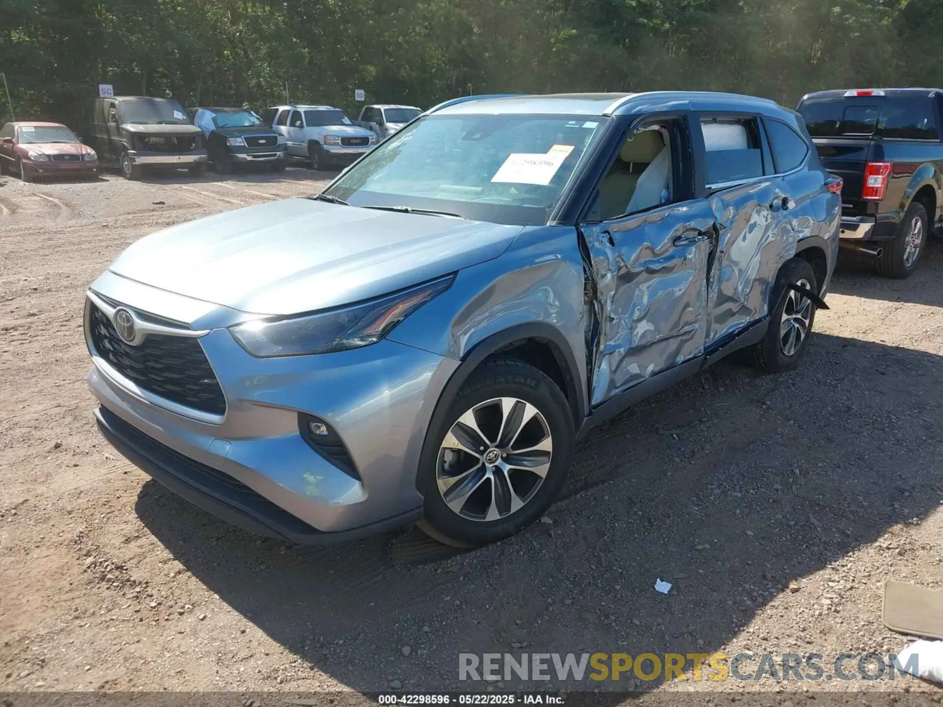 2 Photograph of a damaged car 5TDKDRAH7PS038449 TOYOTA HIGHLANDER 2023