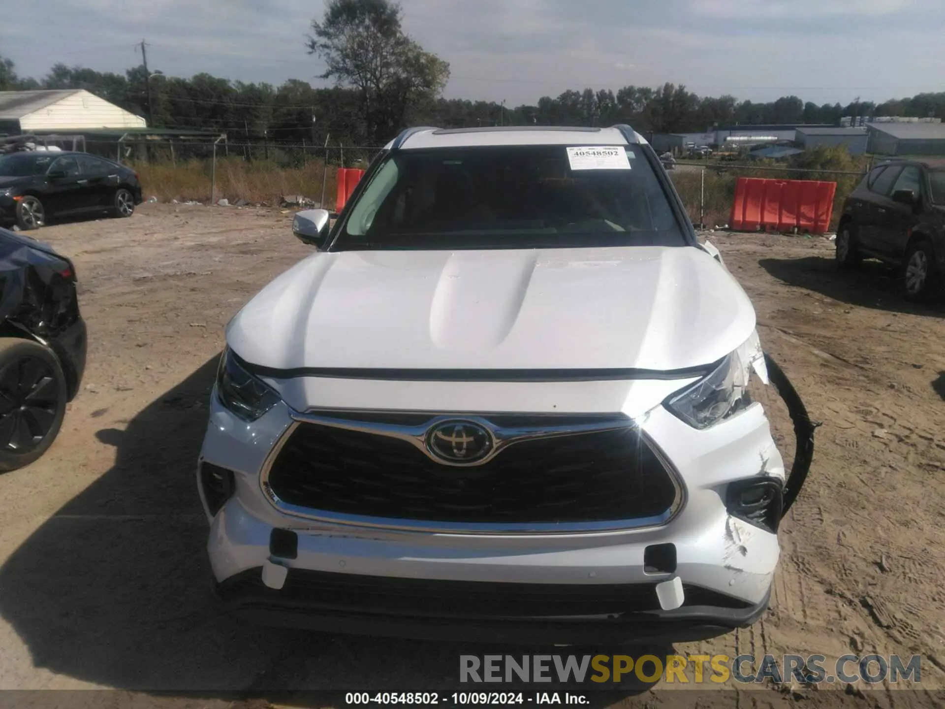 12 Photograph of a damaged car 5TDKDRAH8PS006884 TOYOTA HIGHLANDER 2023