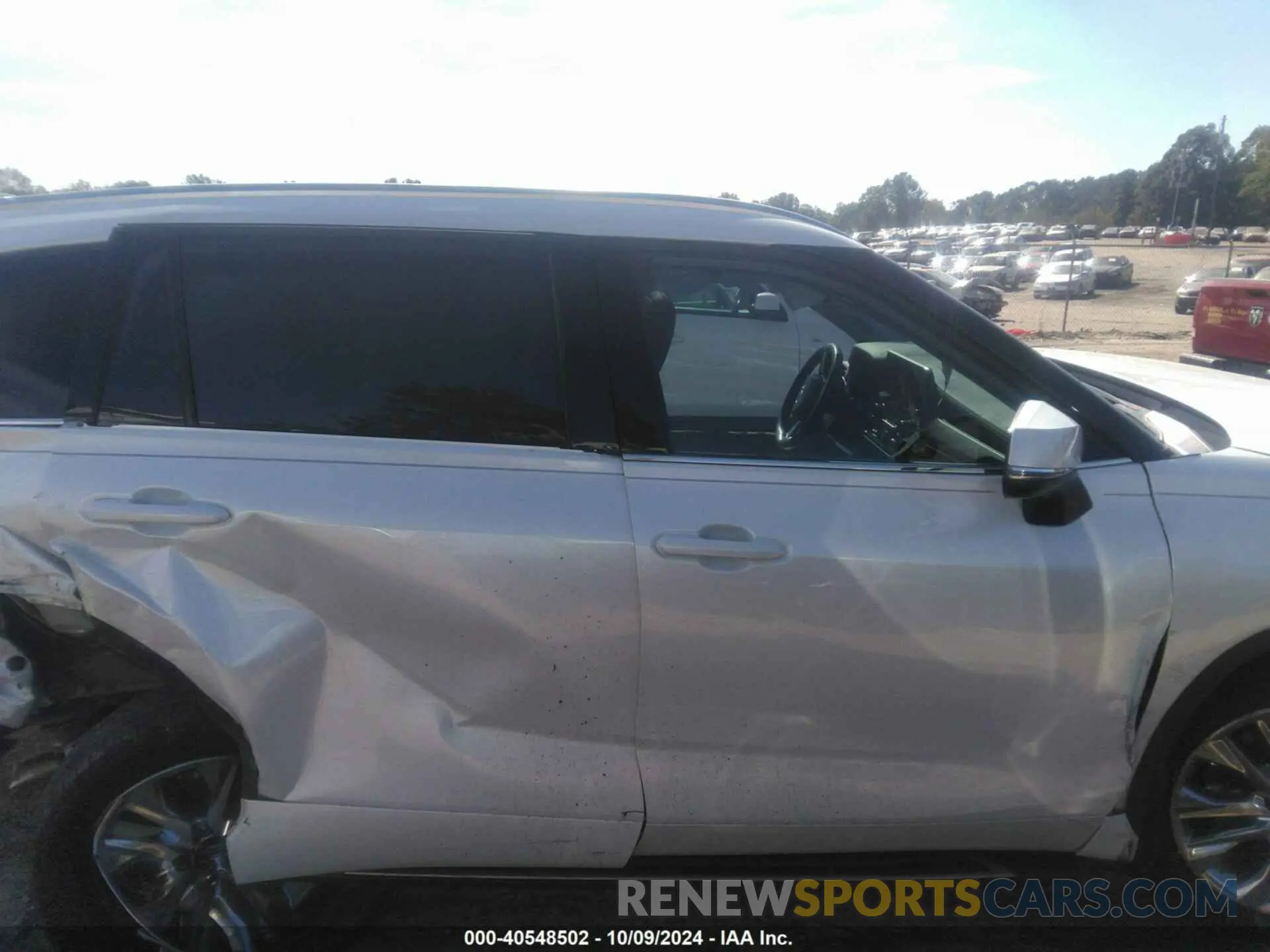 13 Photograph of a damaged car 5TDKDRAH8PS006884 TOYOTA HIGHLANDER 2023