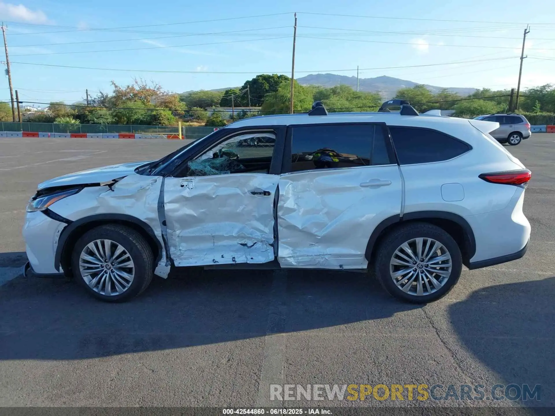 14 Фотография поврежденного автомобиля 5TDKDRAH8PS009638 TOYOTA HIGHLANDER 2023