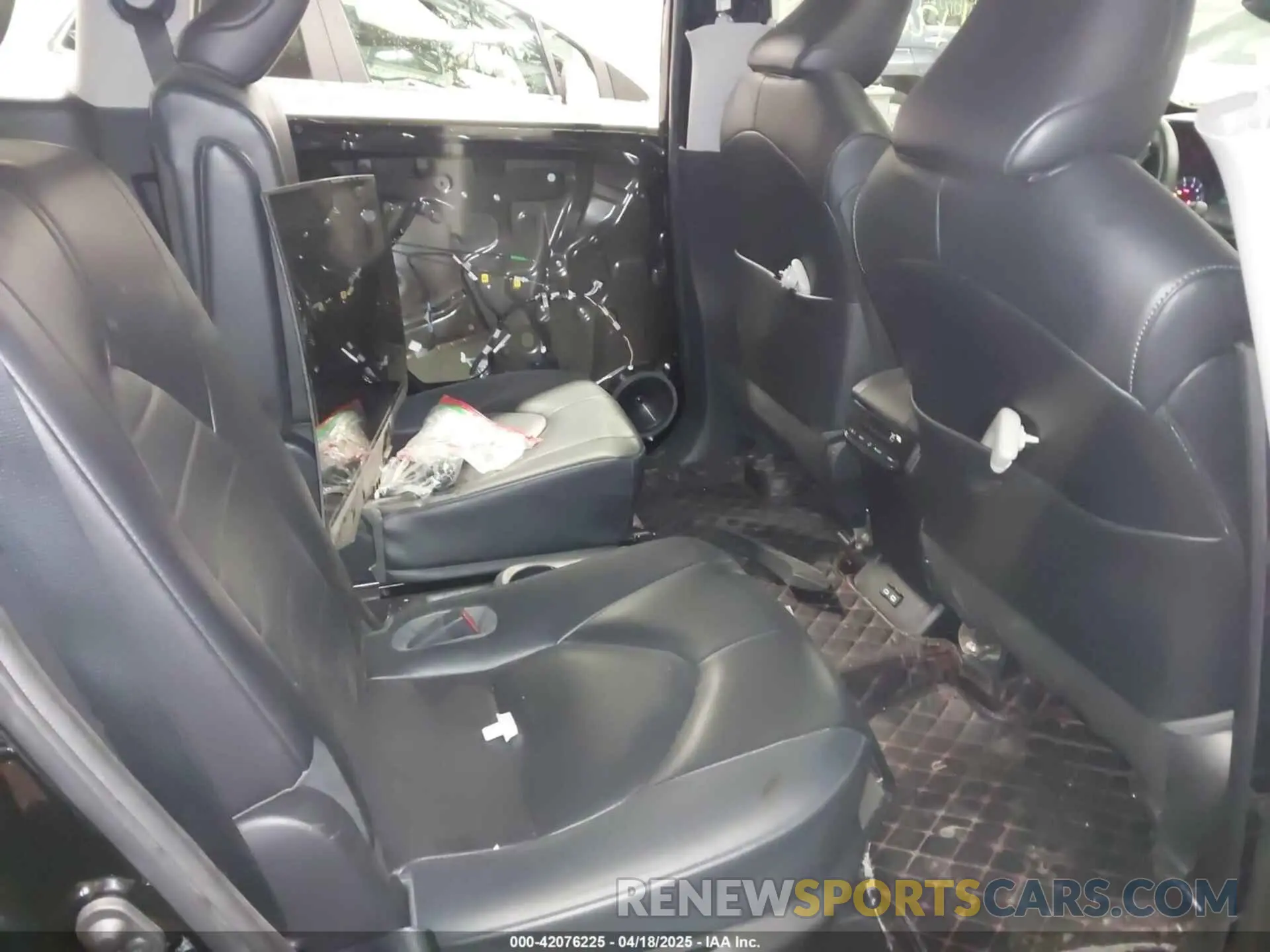 8 Photograph of a damaged car 5TDKDRAH8PS020610 TOYOTA HIGHLANDER 2023