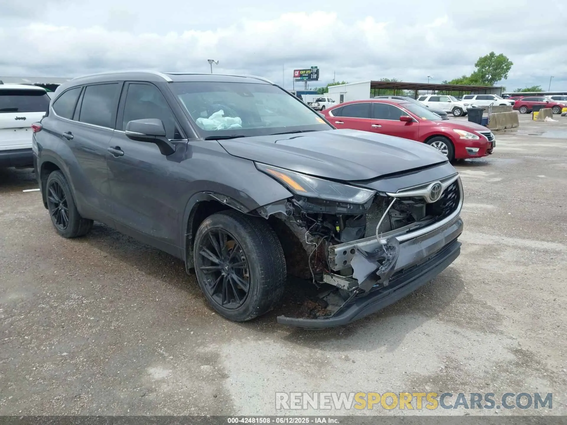 1 Photograph of a damaged car 5TDKDRAH8PS034684 TOYOTA HIGHLANDER 2023