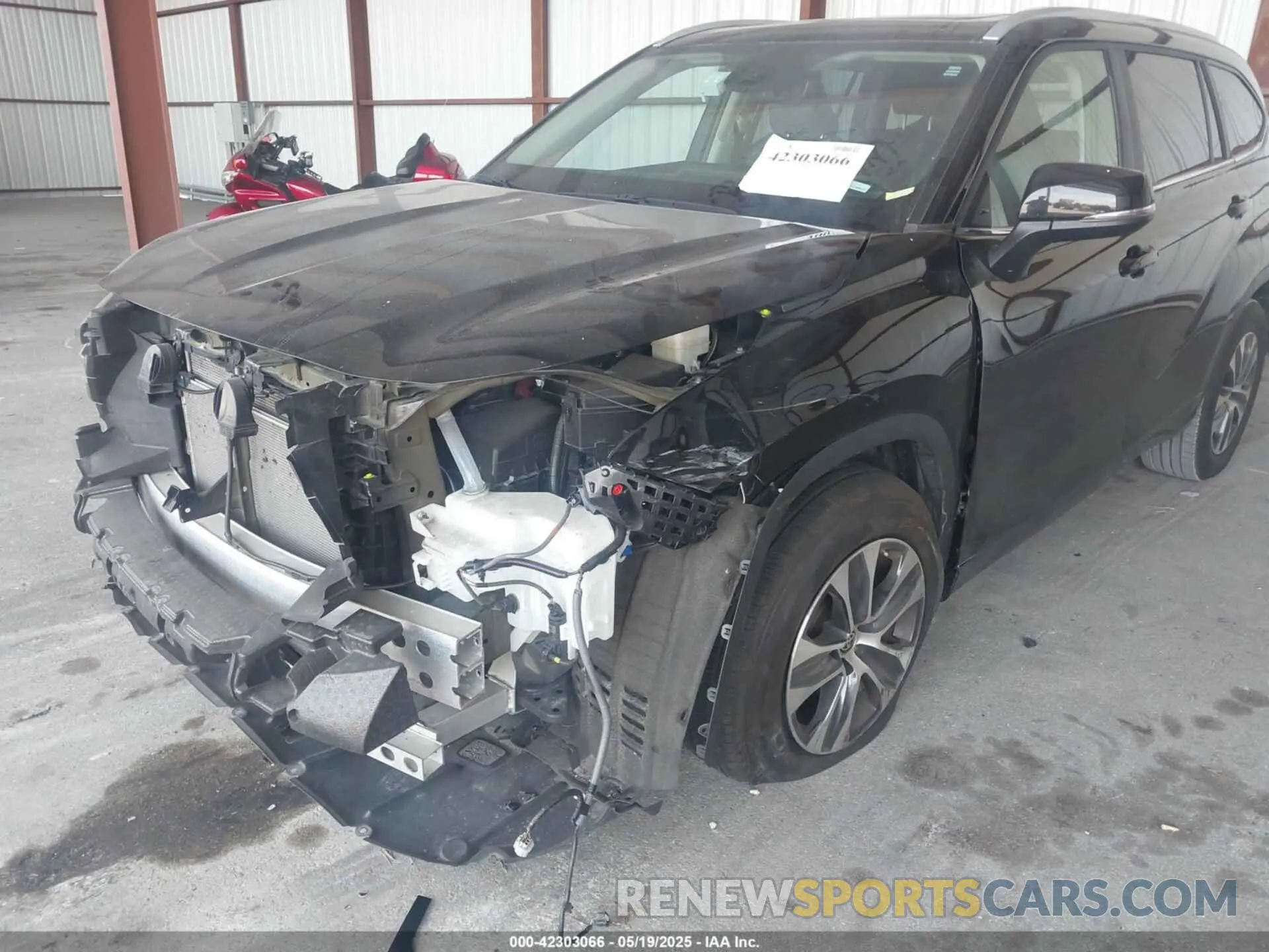 18 Photograph of a damaged car 5TDKDRAH8PS511517 TOYOTA HIGHLANDER 2023