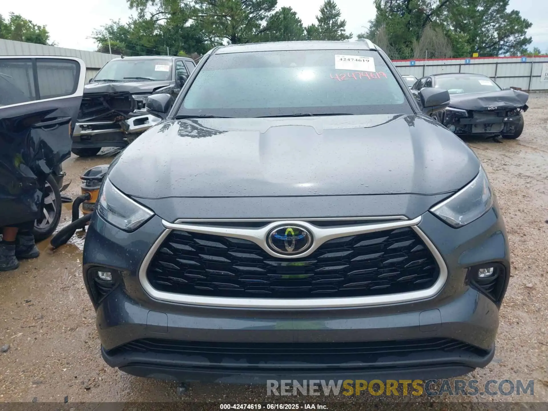 13 Фотография поврежденного автомобиля 5TDKDRAH8PS513610 TOYOTA HIGHLANDER 2023