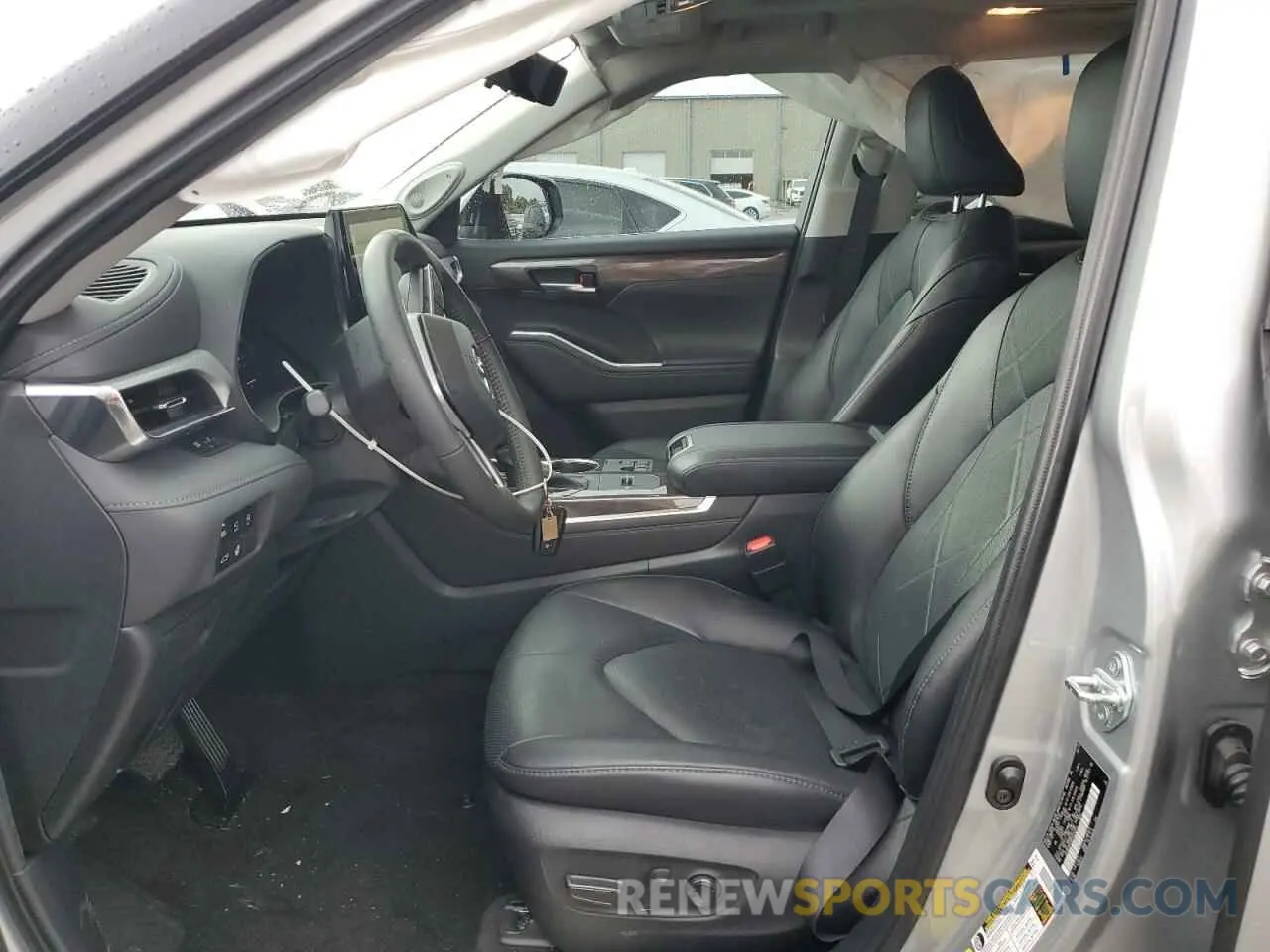 7 Фотография поврежденного автомобиля 5TDKDRAH9PS034953 TOYOTA HIGHLANDER 2023