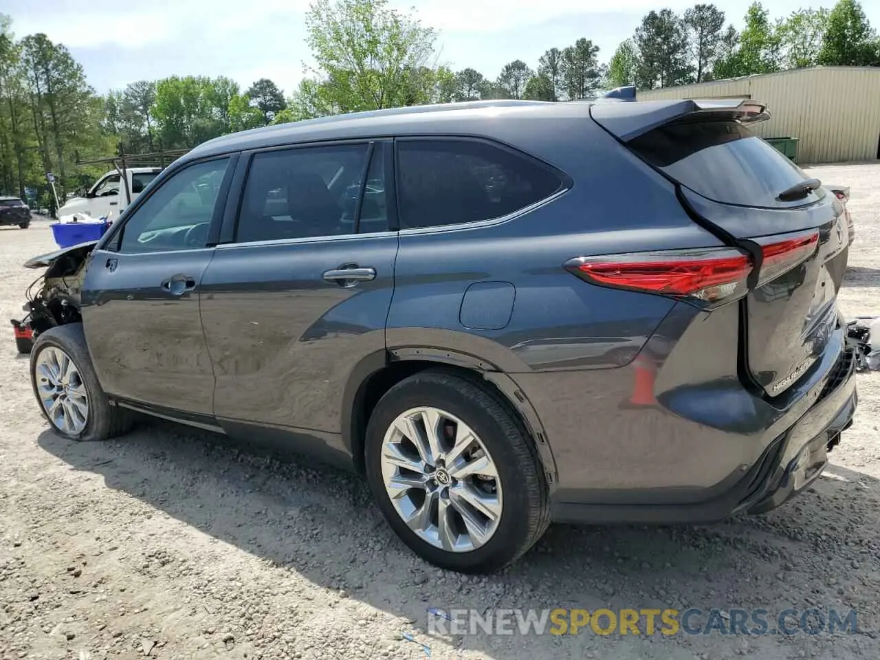 2 Photograph of a damaged car 5TDKDRAHXPS006529 TOYOTA HIGHLANDER 2023