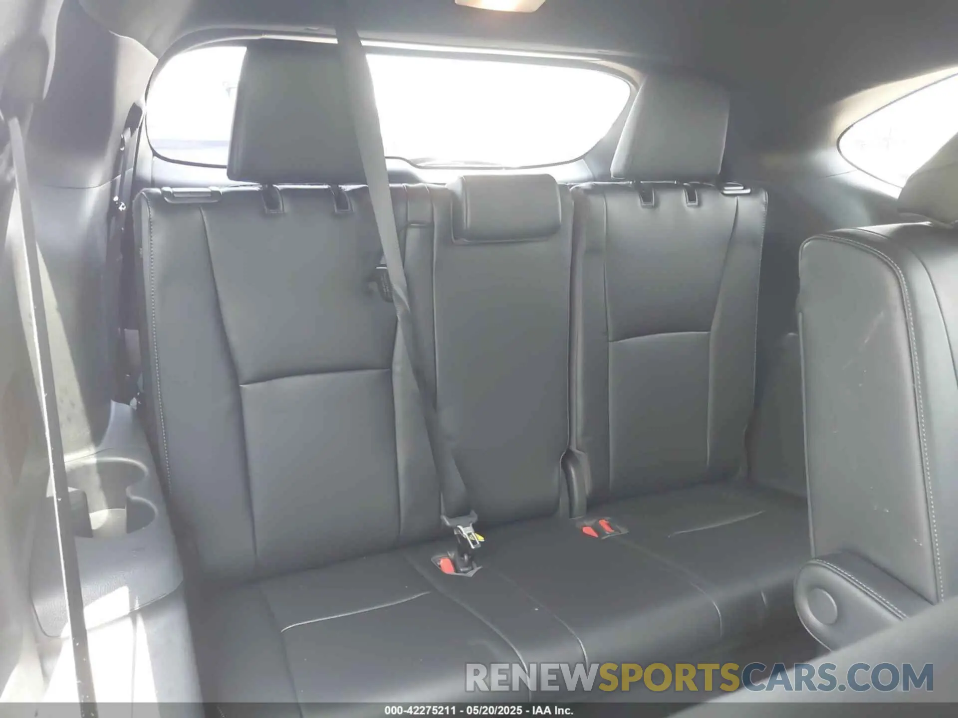 18 Фотография поврежденного автомобиля 5TDKDRAHXPS016140 TOYOTA HIGHLANDER 2023