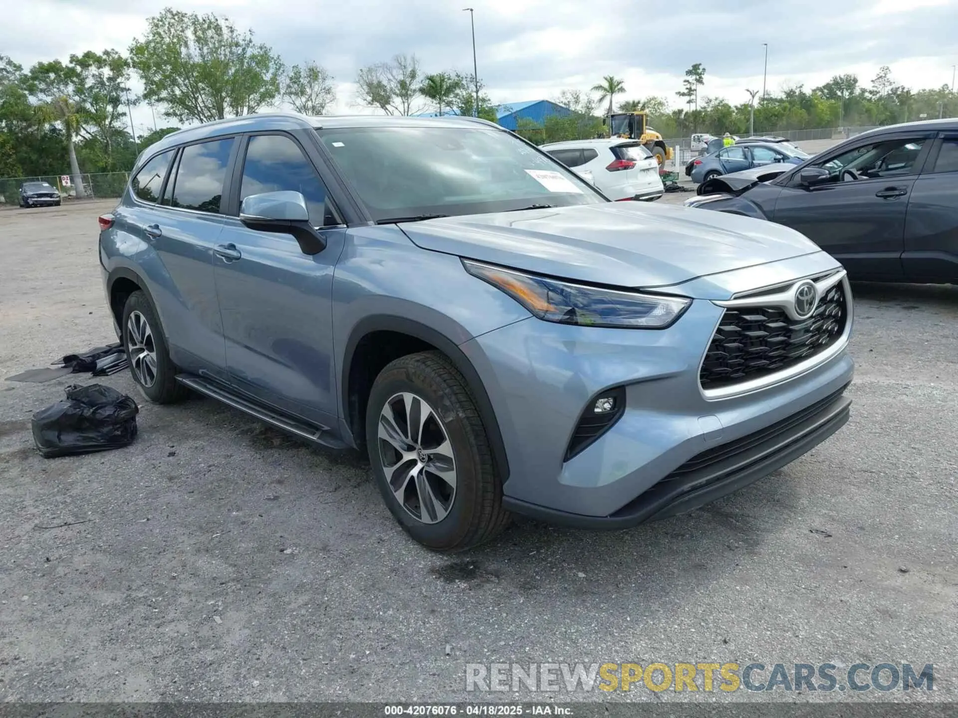 1 Фотография поврежденного автомобиля 5TDKDRAHXPS504973 TOYOTA HIGHLANDER 2023
