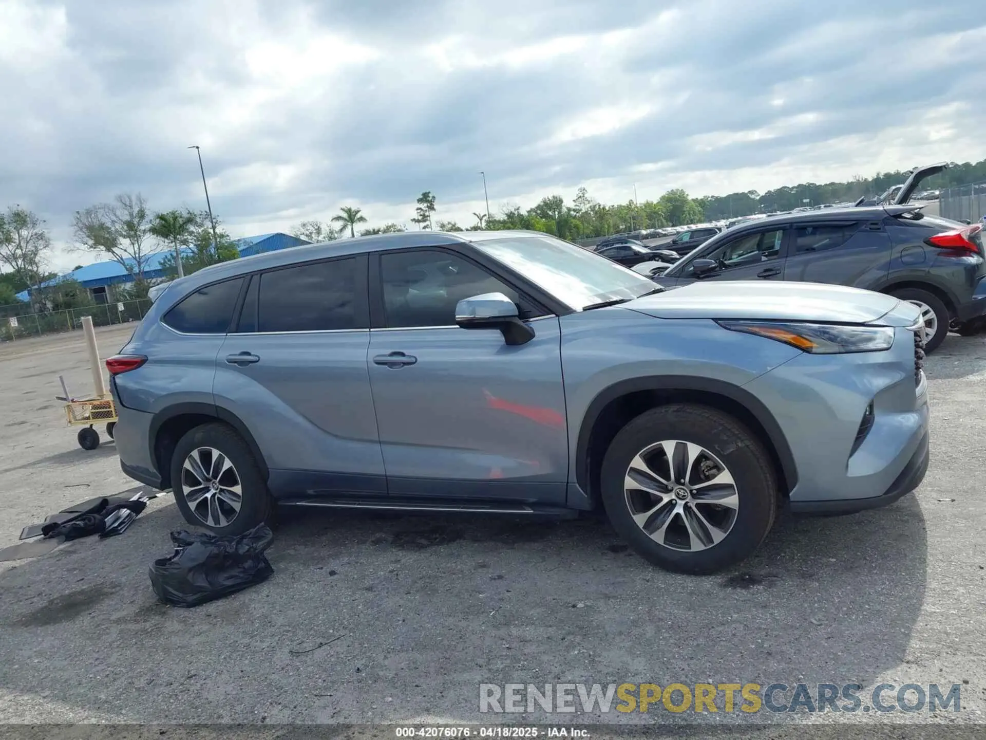 13 Фотография поврежденного автомобиля 5TDKDRAHXPS504973 TOYOTA HIGHLANDER 2023