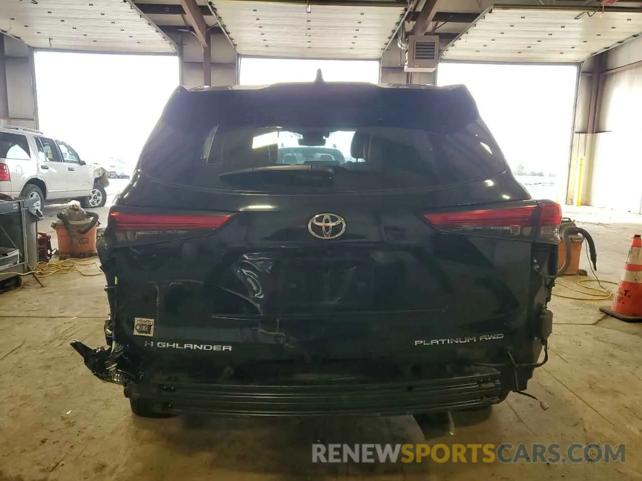 6 Фотография поврежденного автомобиля 5TDKDRBH0PS518525 TOYOTA HIGHLANDER 2023